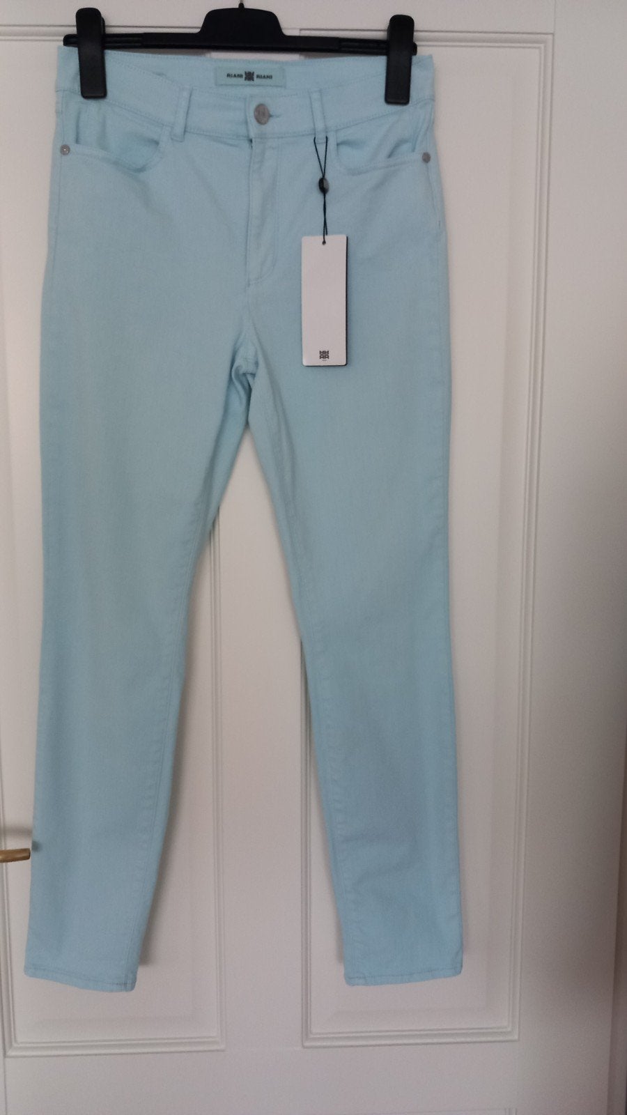 PRACHTIGE LICHTBLAUWE *RIANI* STRETCH BROEK/PANTALON NIEUW!!, Maat 38/40 (M), Blauw, Nieuw, Ophalen of Verzenden
