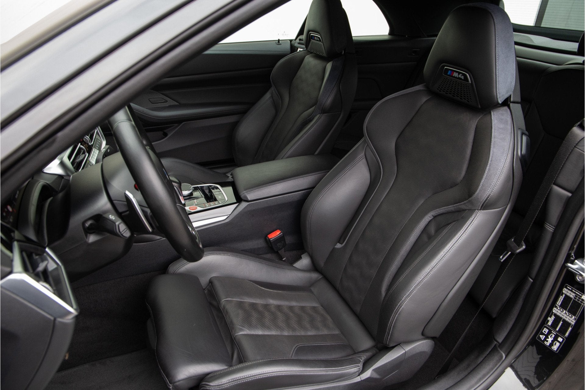 BMW 4 Serie Cabrio M4 xDrive Competition 510pk Carbon, Head-, Auto's, BMW, Automaat, Gebruikt, Cabriolet, 4 stoelen