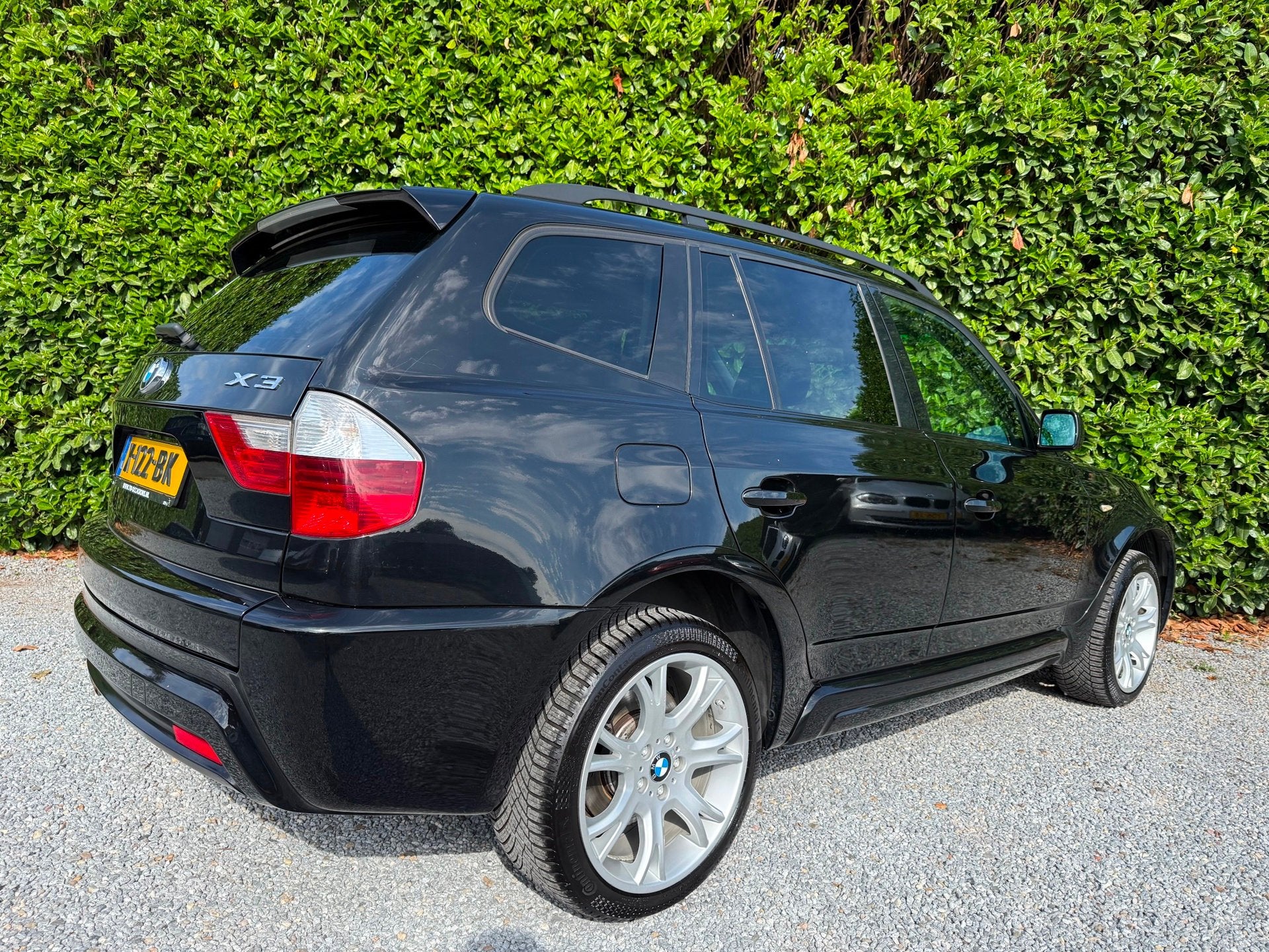 BMW X3 3.0si AUT M-PAKKET |NWE APK & DISTRIBUTIE|PANO|LEER, Auto's, BMW, Gebruikt, Zwart, Bedrijf, Handgeschakeld
