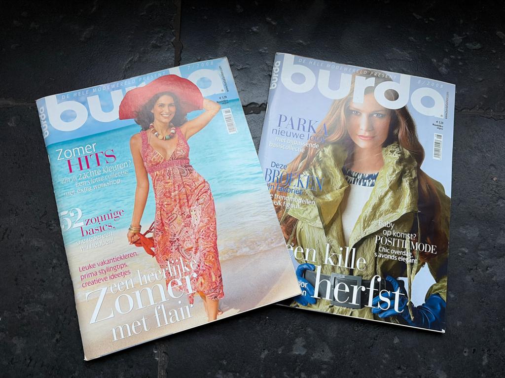 2x Burda naaipatronen patronen juli en augustus 2008, Overige typen, Vrouw, Zo goed als nieuw, Burda