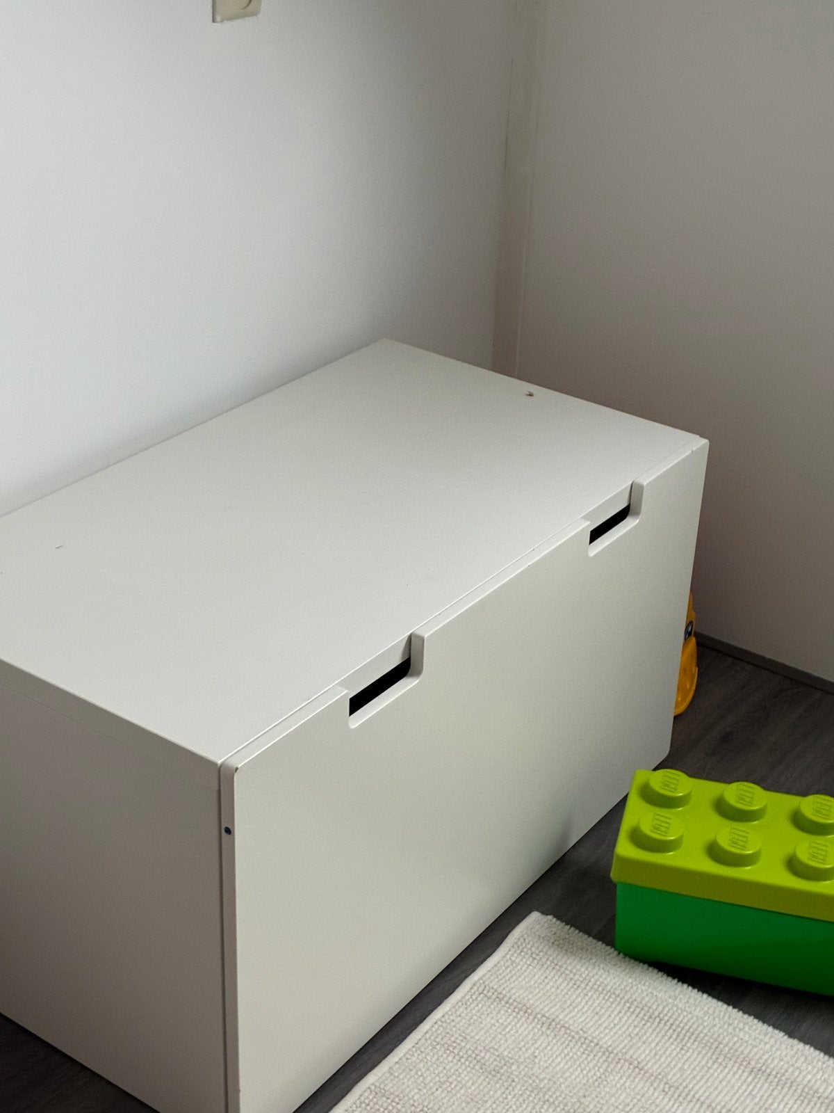 Witte kindertafel met stoel en speelgoedkist, Ophalen, Gebruikt, Tafel