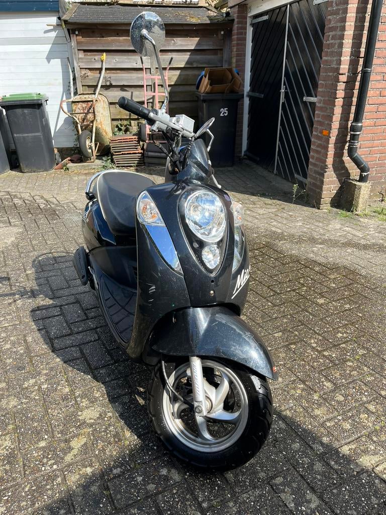 Sym mio snorscooter, Fietsen en Brommers, Scooters | SYM, Gebruikt, Benzine, 50 cc, Maximaal 25 km/u
