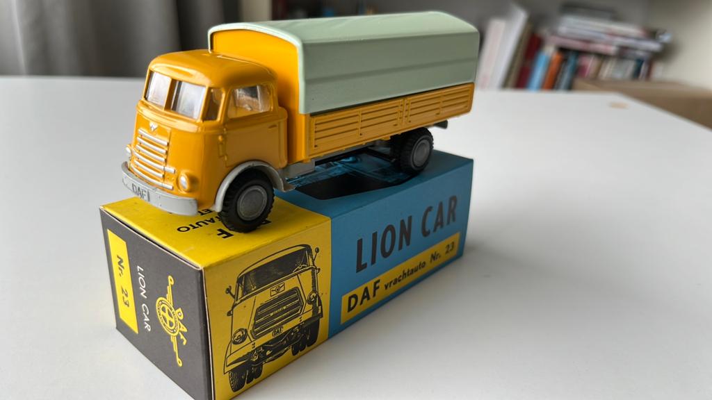 Zeer zeer zelfzame Lion Car Daf  Spijltje met RAMEN SUPER!!, Hobby en Vrije tijd, Modelauto's | 1:50, Ophalen of Verzenden, Nieuw