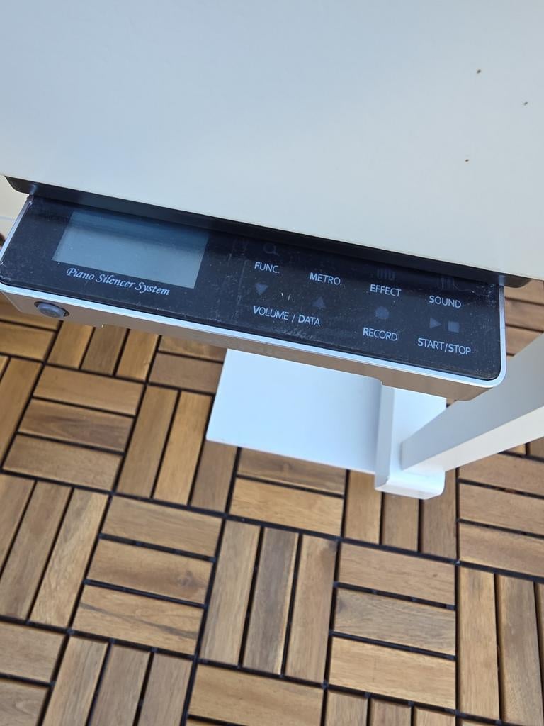 Piano wit met Genio Premium silent systeem, Muziek en Instrumenten, Ophalen, Wit, Digitaal, Zo goed als nieuw