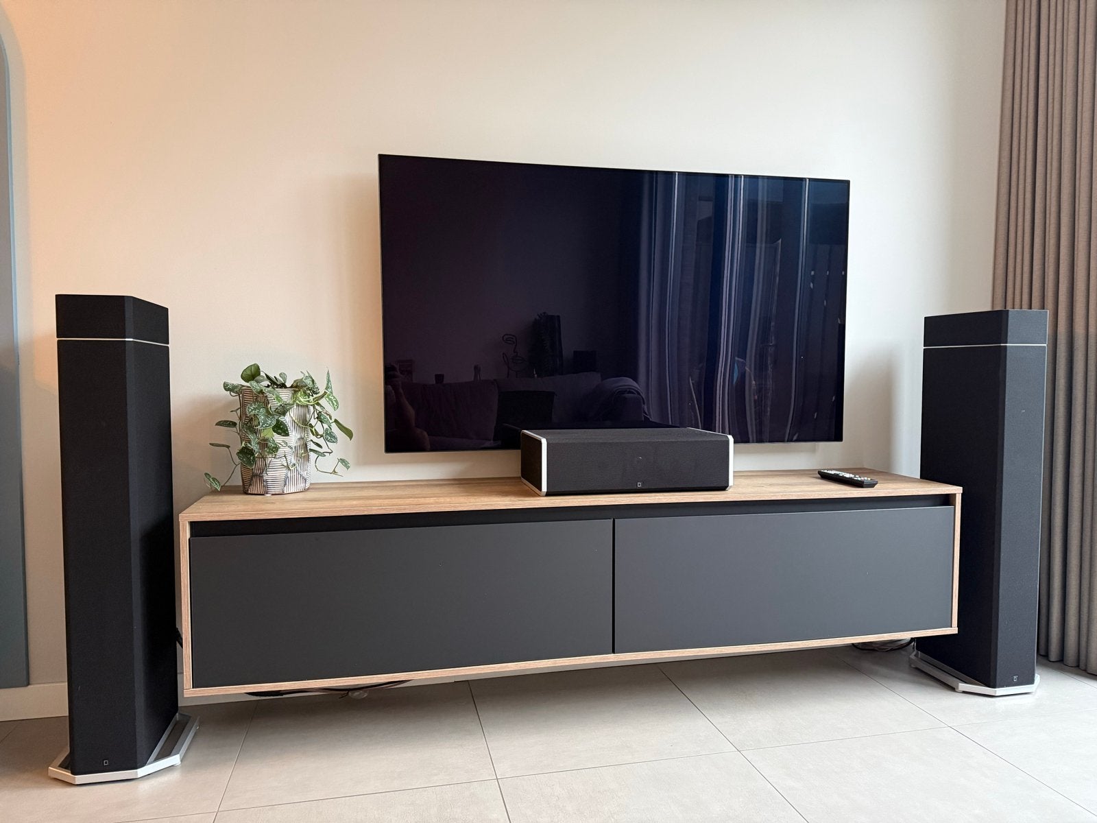 Definitive Technology 5.2.2 Dolby Atmos Home Cinema Set, Overige systemen, 70 watt of meer, Zo goed als nieuw, Overige spelers