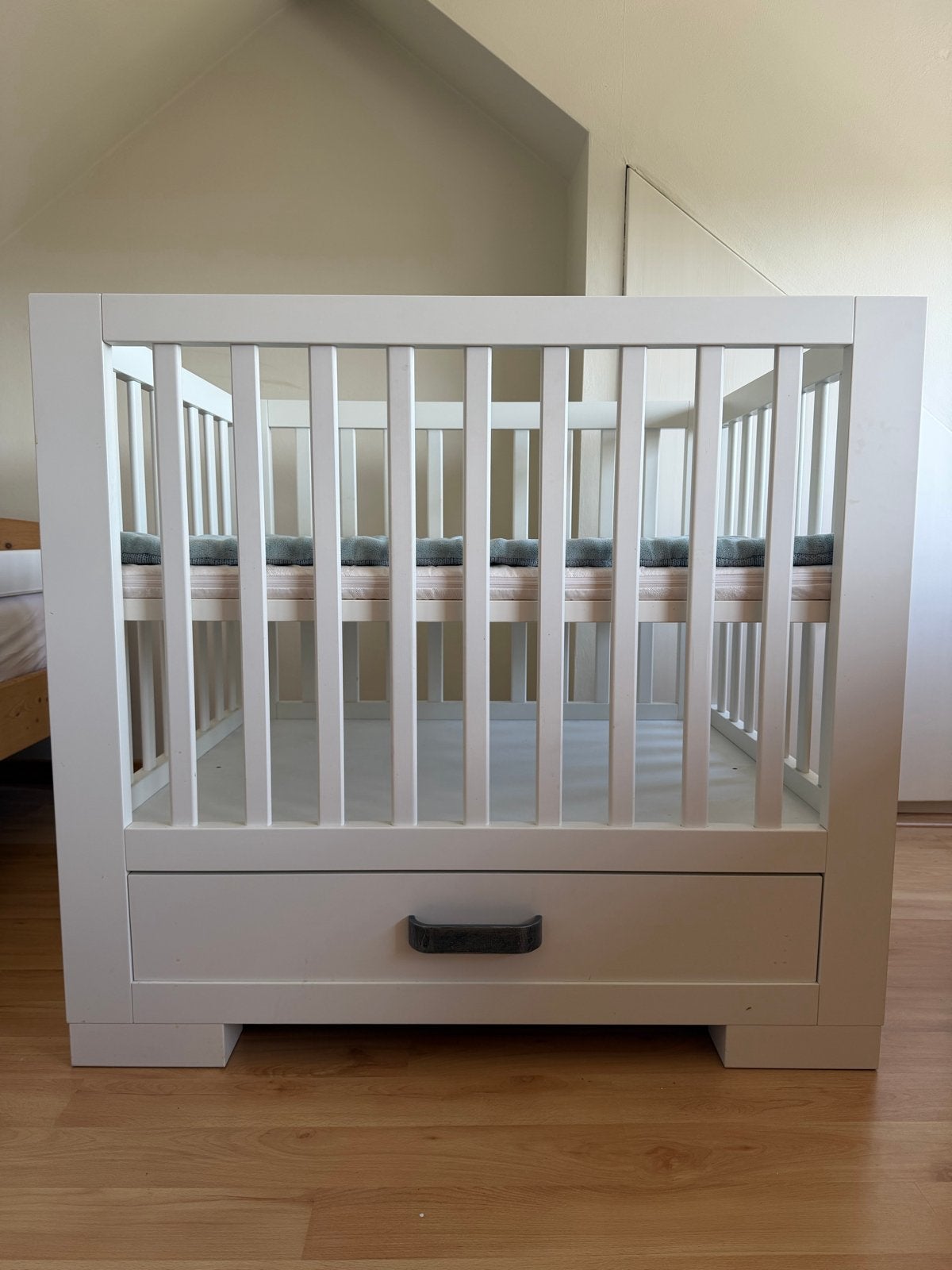 Witte Baby Box met Lade en Accessoires, Ophalen, Zo goed als nieuw, Rechthoekig, In hoogte verstelbaar