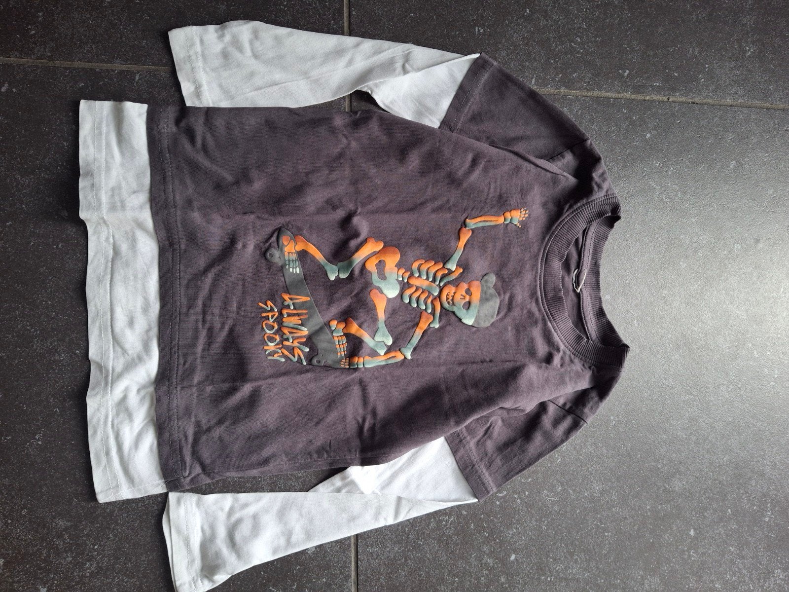 Halloween Trui Jongen Maat 110-116 - Spooky Skelet skater, Ophalen of Verzenden, Gebruikt, Jongen, Trui of Vest
