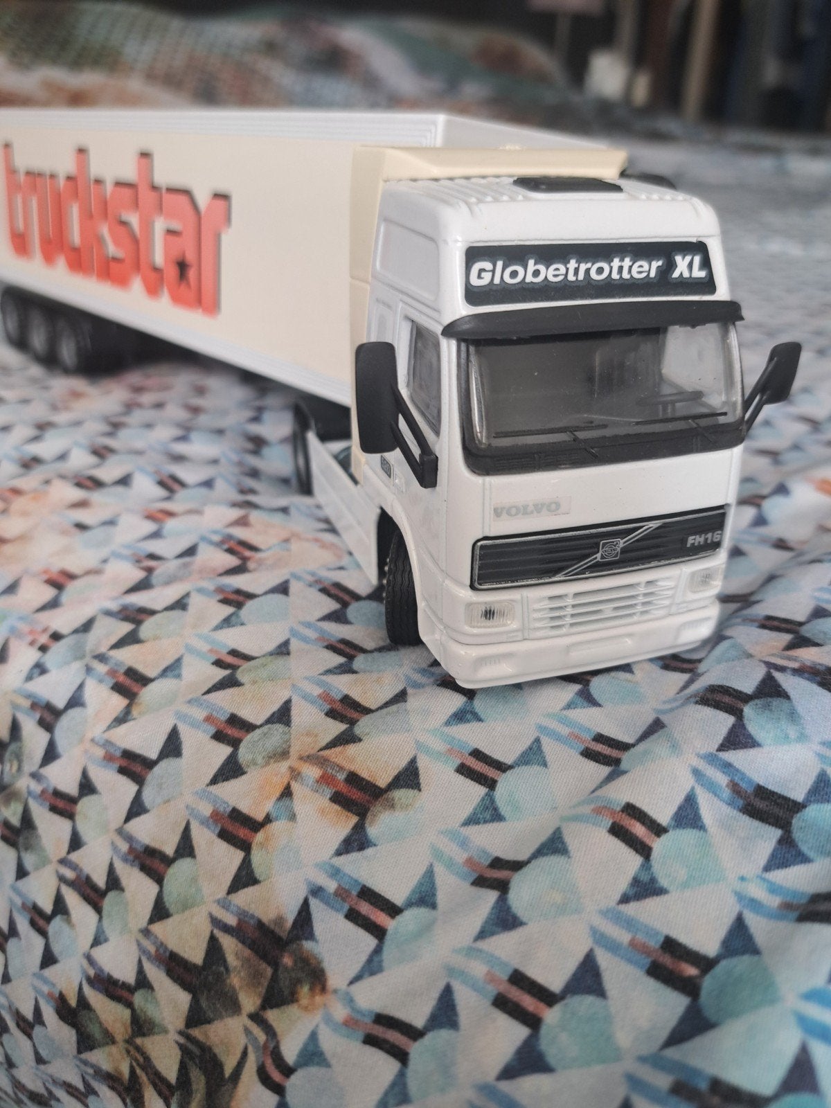 Joal Volvo FH16 Globetrotter XL , Truckstar, schaal1:50, Ophalen of Verzenden, Zo goed als nieuw, Bus of Vrachtwagen, Overige merken