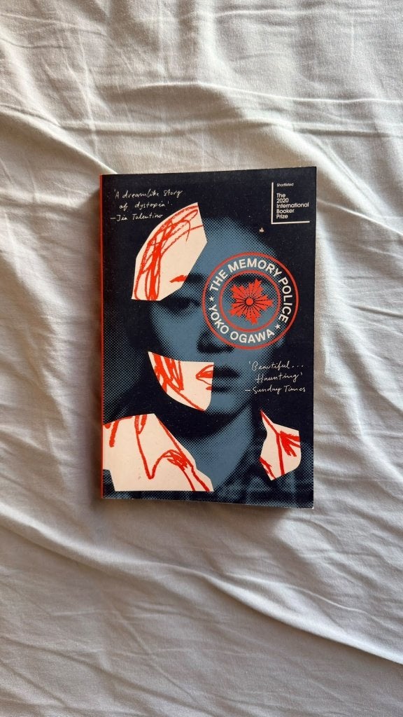 The Memory Police - Yoko Ogawa (Engels, paperback), Ophalen of Verzenden, Gelezen
