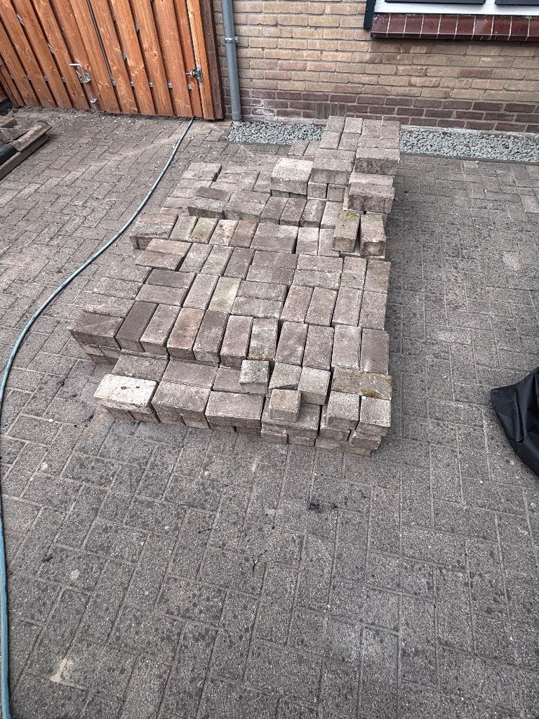 Beton klinkers - Gratis af te halen in Epe, Ophalen, Gebruikt, Beton, Klinkers