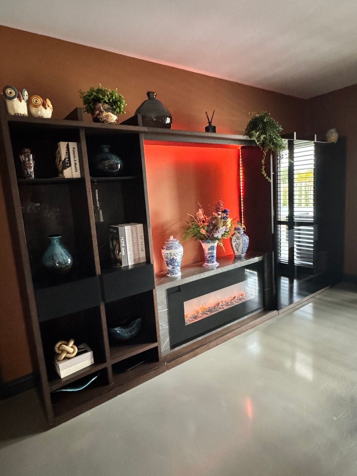 Luxe TV-wandmeubel met marmer, LED & sfeerhaard, Ophalen, Zo goed als nieuw, 200 cm of meer, Modern