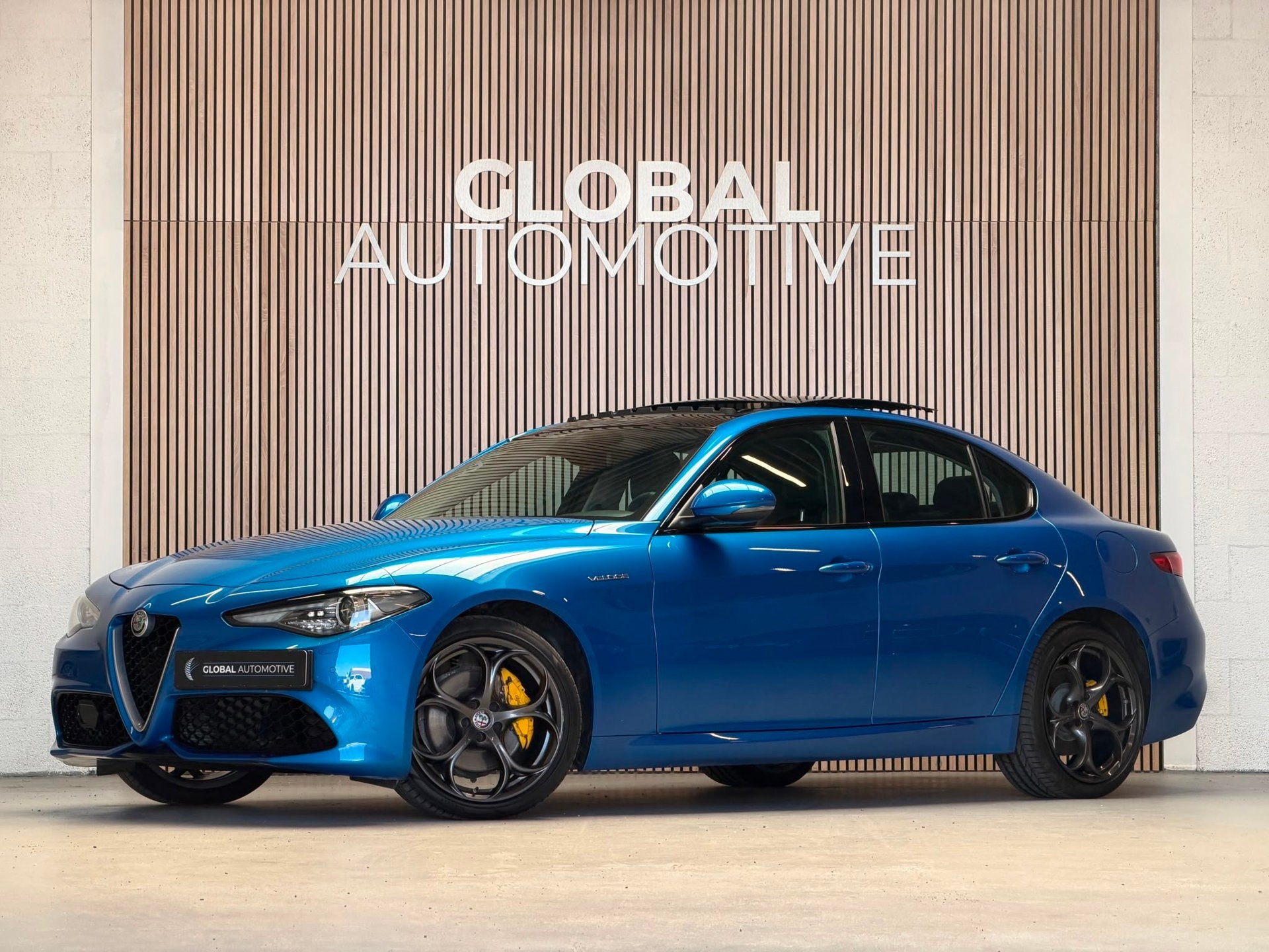 Alfa Romeo Giulia 2.0 T Veloce - SPORTSTOELEN - PANODAK - 19, Auto's, Alfa Romeo, Automaat, Dealer onderhouden, Achterwielaandrijving