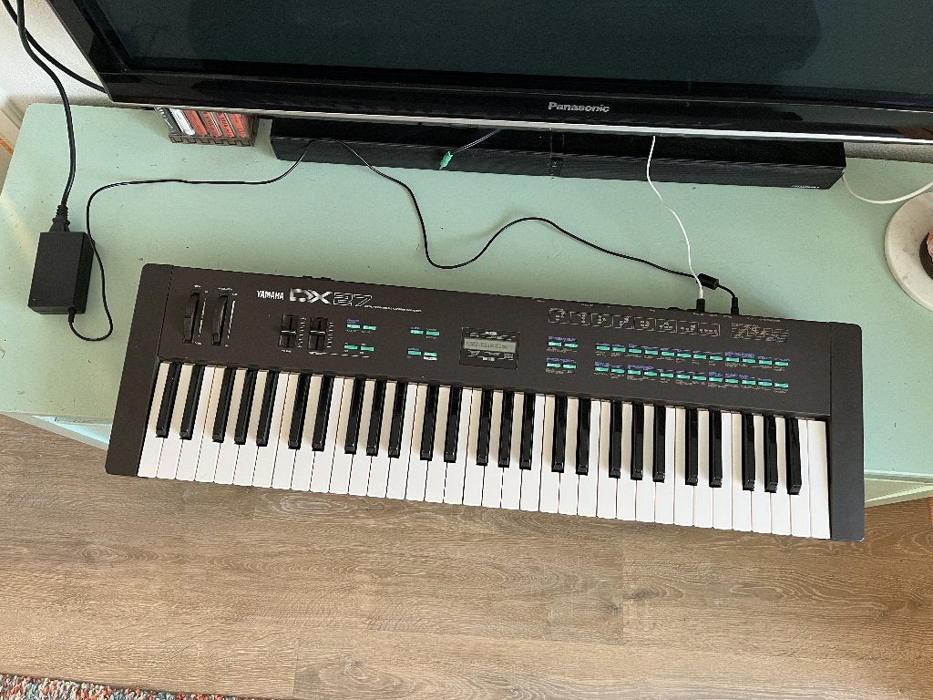 Yamaha DX27 FM synthesizer, Muziek en Instrumenten, Synthesizers, Gebruikt, 61 toetsen, Yamaha, Met midi-aansluiting, Ophalen