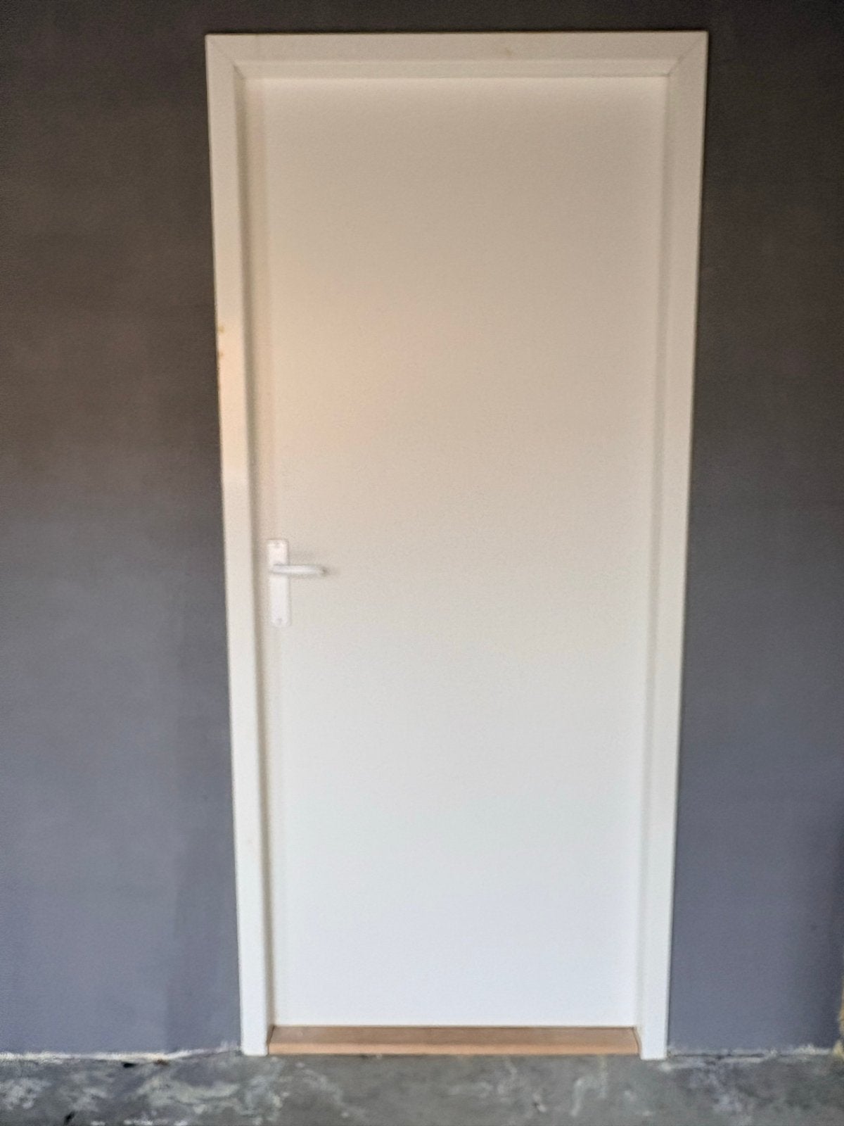 Kozijn met opdekdeur en dorpel - 83x201,5 cm, Ophalen, Gebruikt, 80 tot 100 cm, Binnendeur