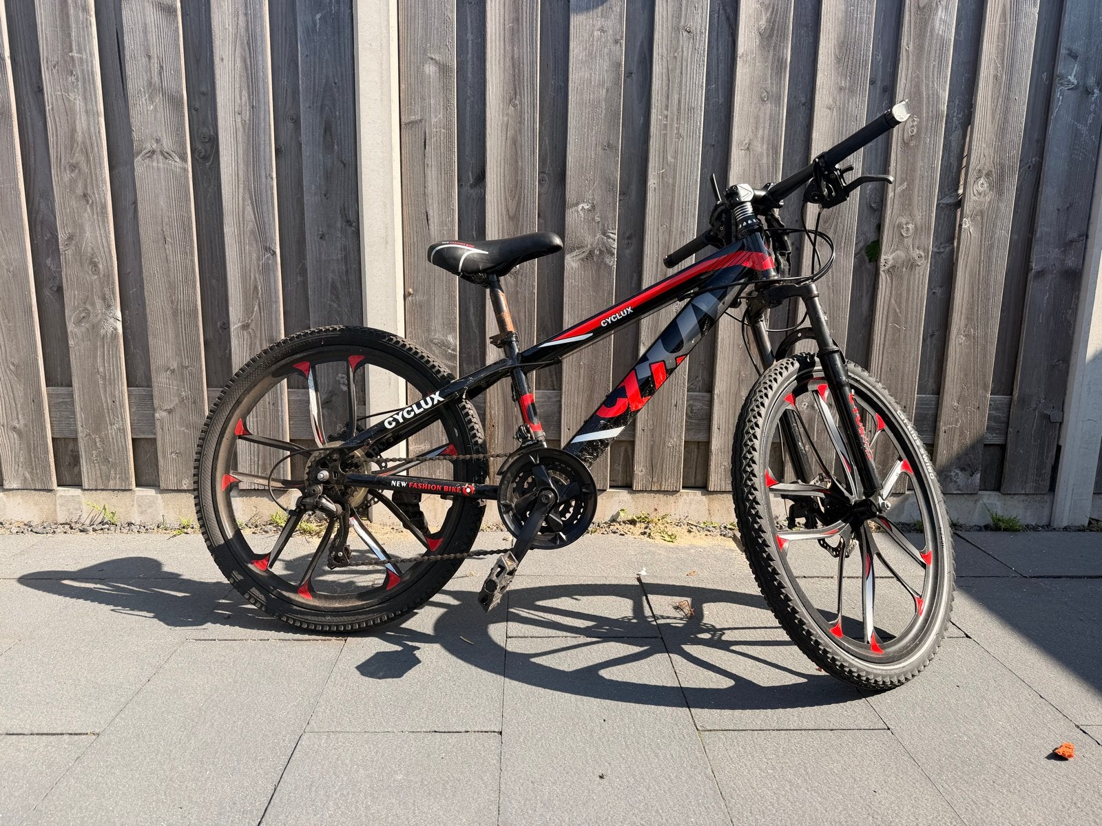 Cyclus Kinder Mountainbike - Zwart/Rood, Gebruikt, Geen vering, Ophalen, Overige merken