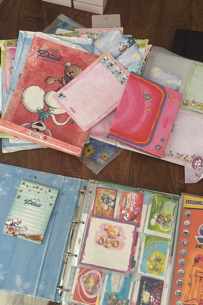 Diddle collectie + 300 items, 3D-kaarten, kladblokken, Verzamelen, Diddl, Zo goed als nieuw, Papier, Kaart of Schrift, Diddl, Ophalen