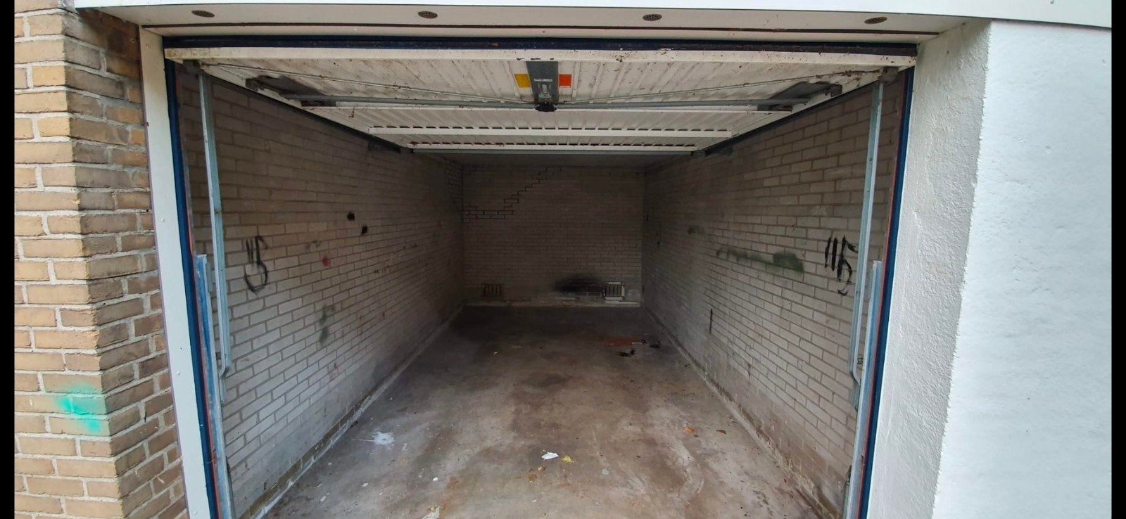 Garage te huur per direct in Haarlem Schalkwijk