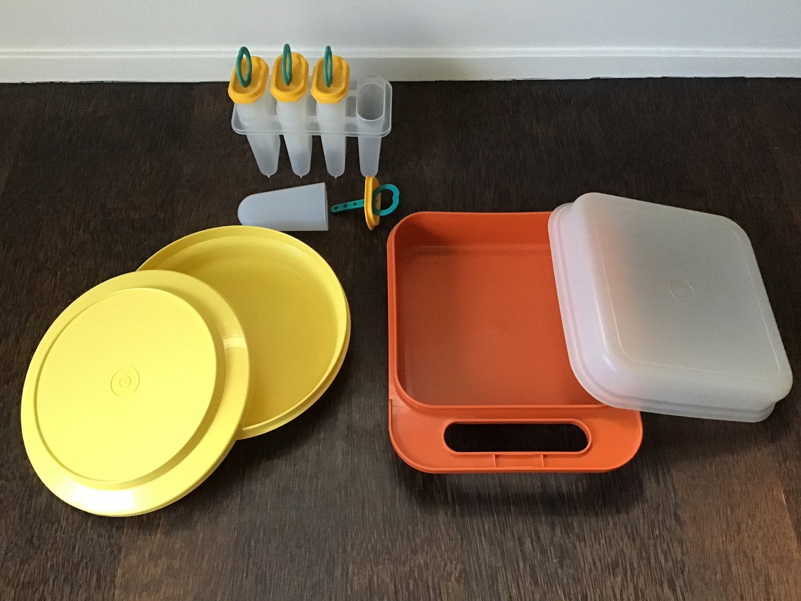 Tupperware - ijsjeshouder - warmhoudbord - speelgoed koffer, Ophalen of Verzenden, Zo goed als nieuw, Geel, Overige typen