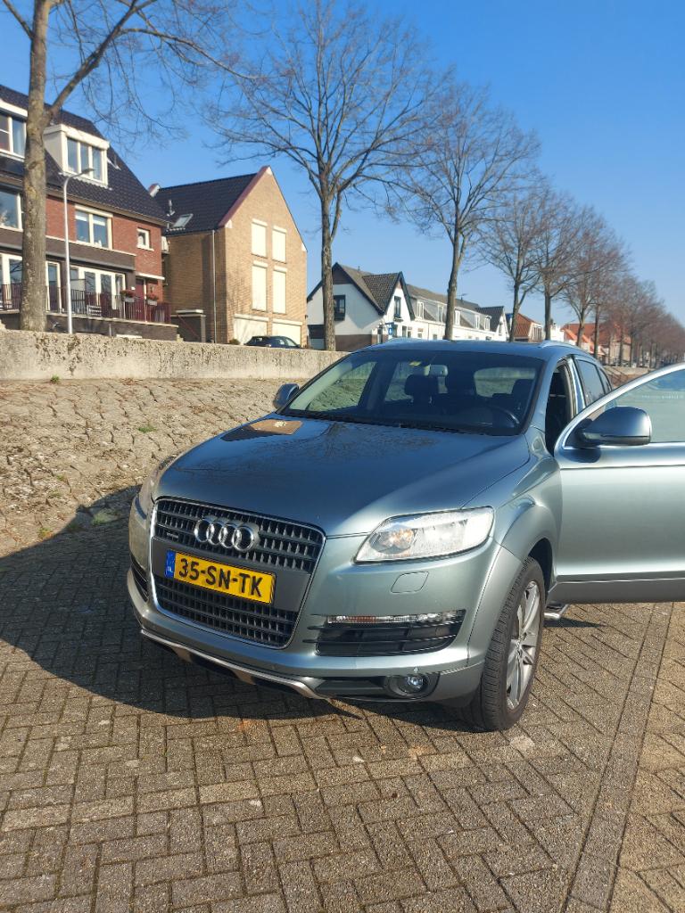 Audi Q7 4.2 V8 257KW Quattro Tiptronic 2006 5+2 seat, Auto's, Automaat, 2245 kg, 7 stoelen, Origineel Nederlands