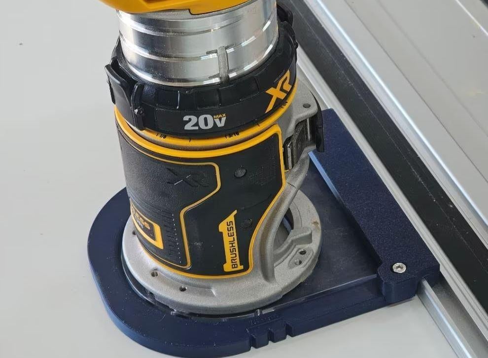 DeWalt Kantenfrees adapter voor geleiderail, Doe-het-zelf en Verbouw, Gereedschap | Freesmachines, Kantenfrees, DeWalt, Nieuw