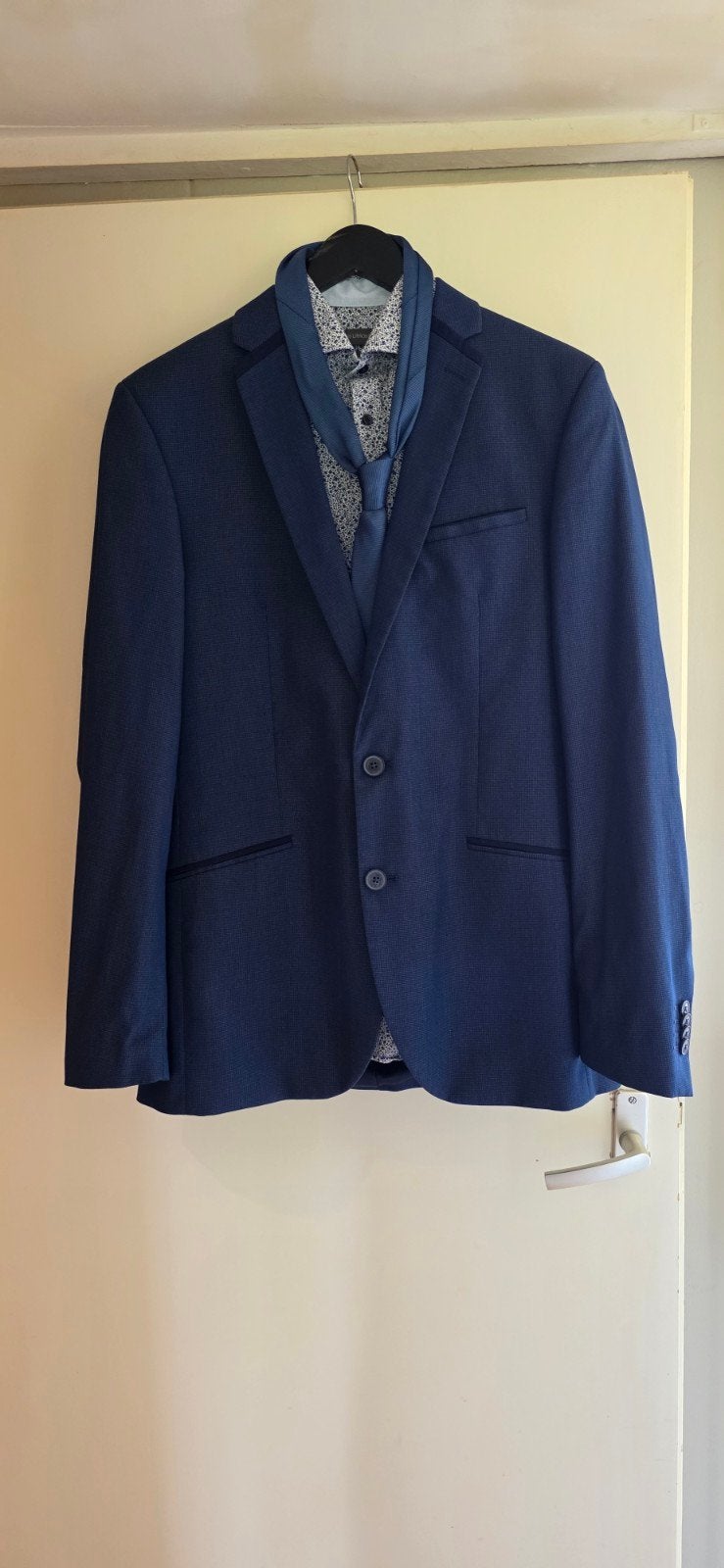 Angelo Litrico Slim Fit Pak - Maat 48/50 (M), Ophalen