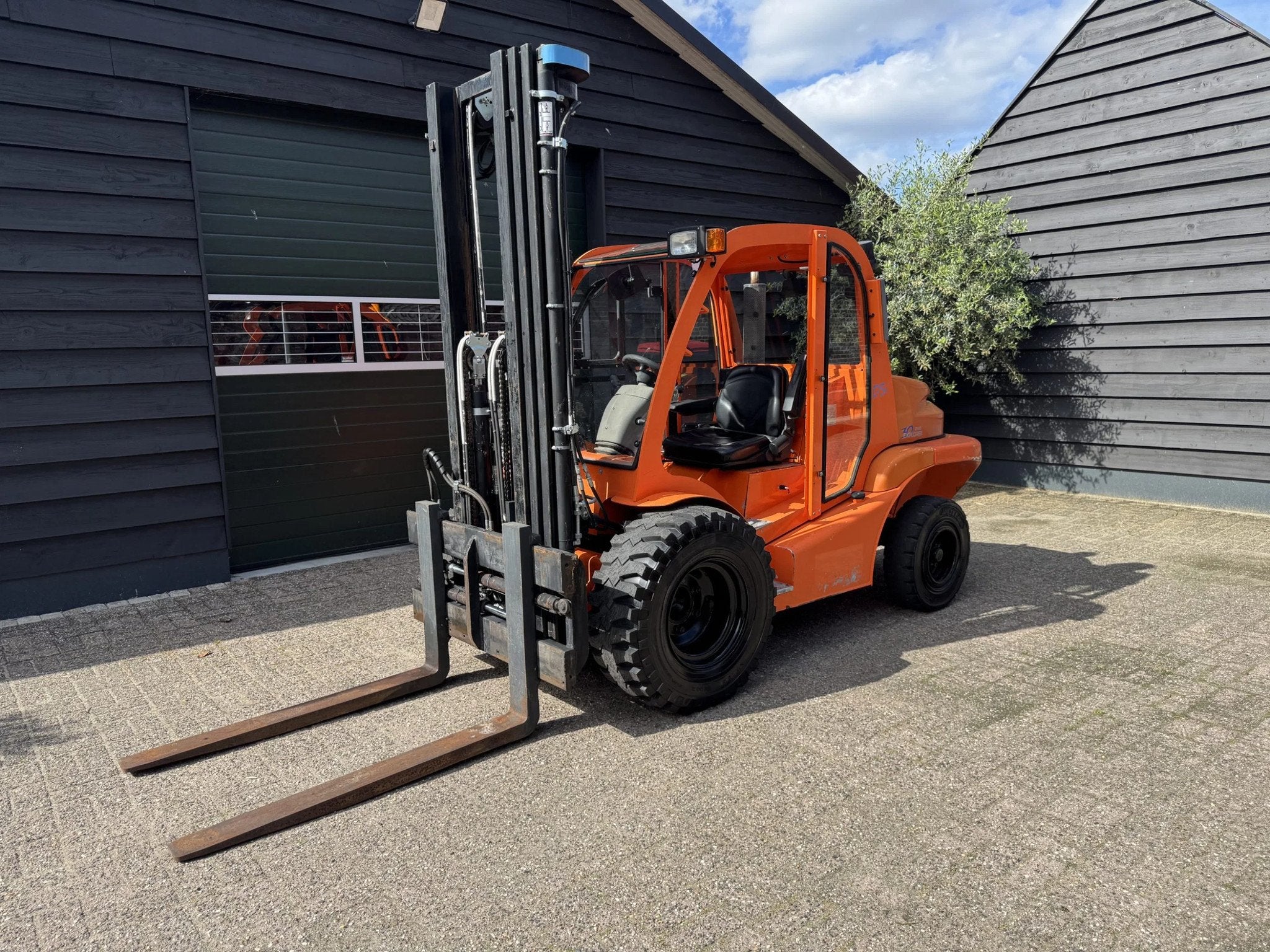 MAST EXPLORER H30DSI 2WD ruwterreinheftruck (bj 2012), Zakelijke goederen, Machines en Bouw | Heftrucks en Intern transport, 3000 tot 4000 kg