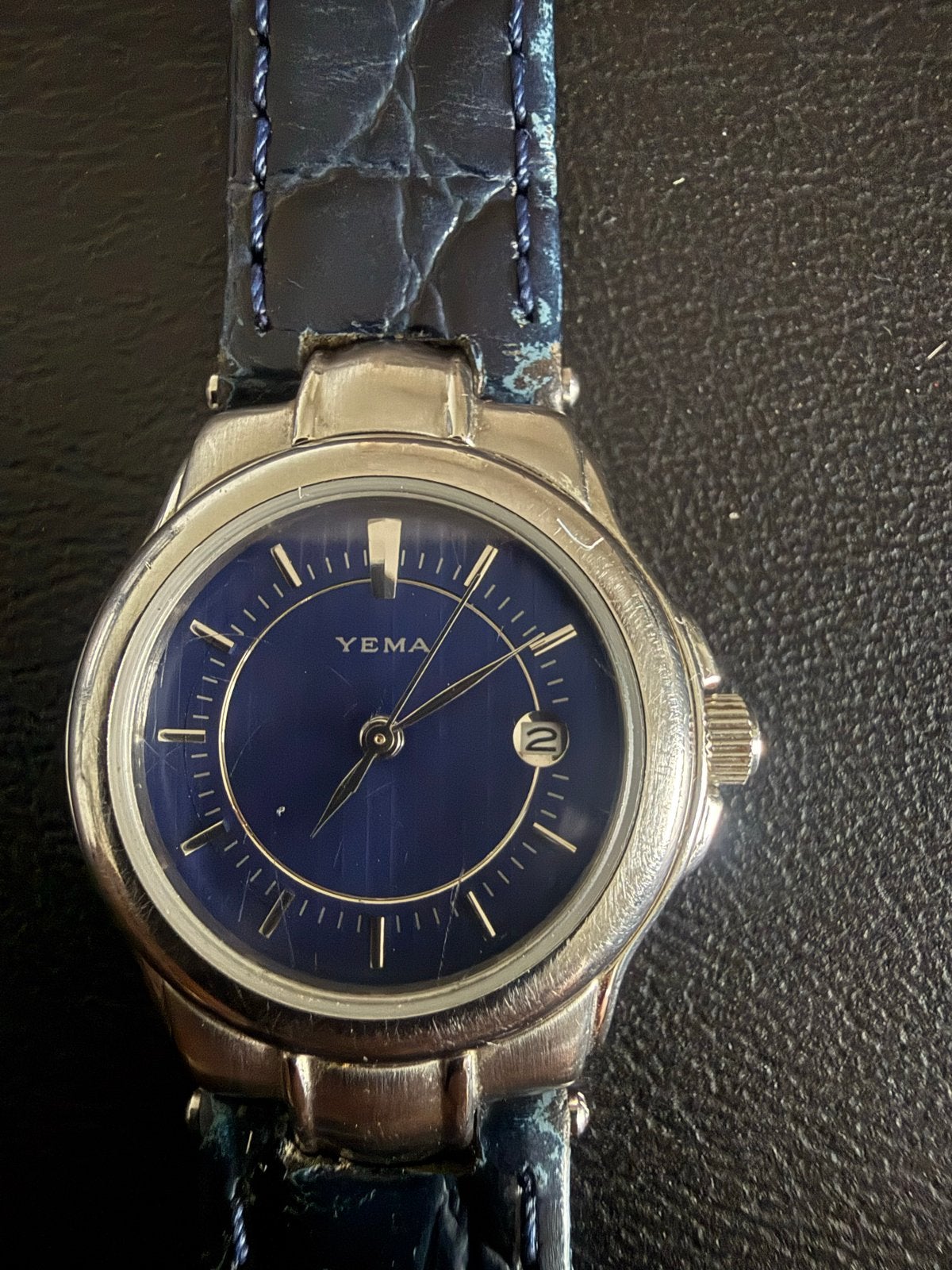 Yema horloge met blauwe wijzerplaat en leren band, Verzenden, Staal, Polshorloge, Overige merken