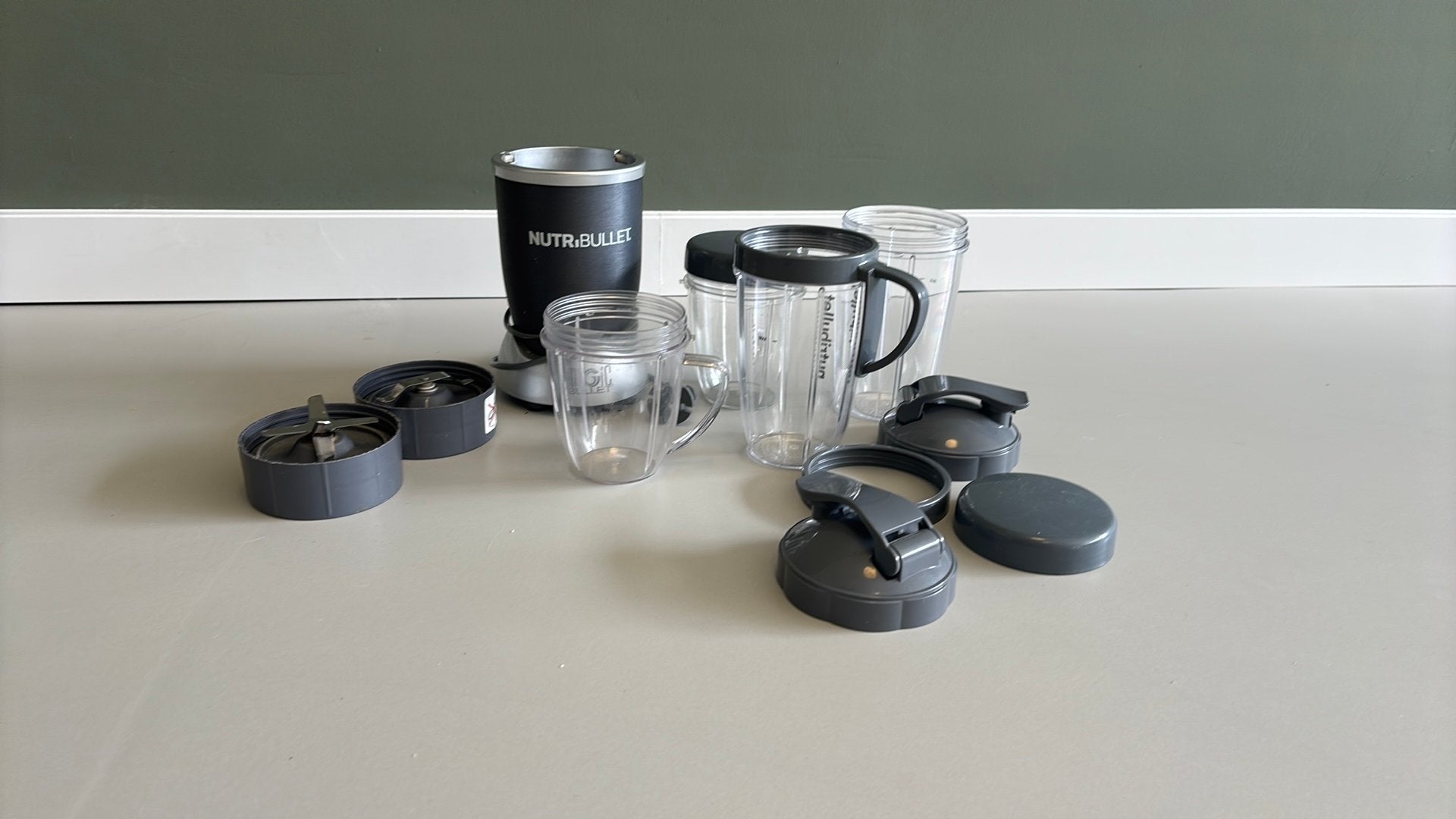 NutriBullet Magic Bullet: compleet met accessoires, Witgoed en Apparatuur, Blenders, Ophalen of Verzenden, Gebruikt