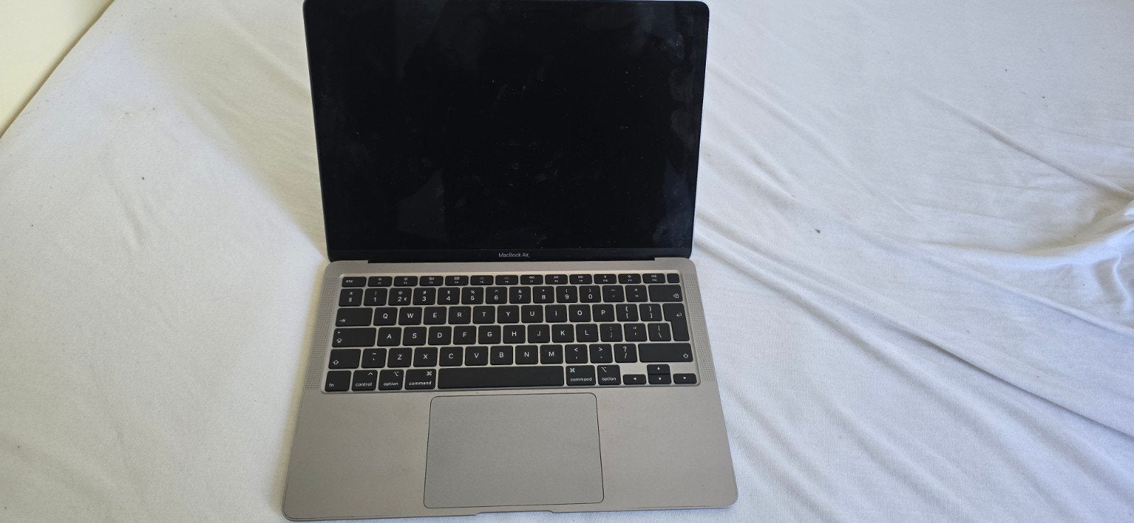 MacBook Air A2179 *gaat niet aan*, Computers en Software, Apple Macbooks, 13 inch, Minder dan 2 Ghz, Ophalen of Verzenden, Onbekend