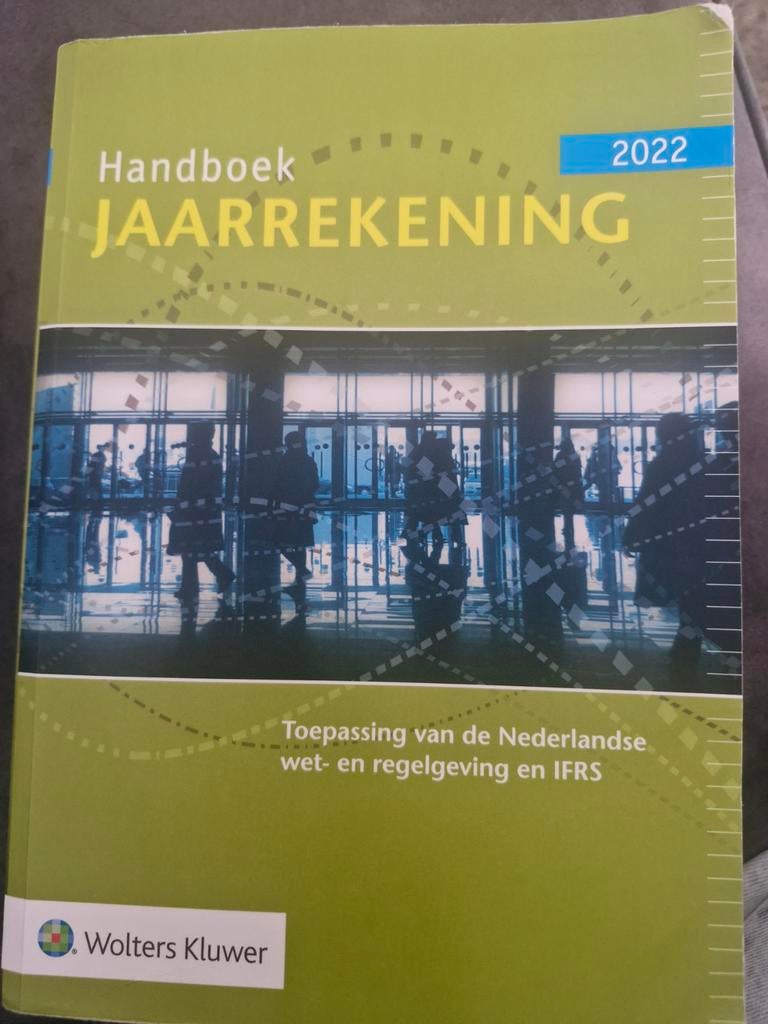 Handboek Jaarrekening 2022, Ophalen of Verzenden, Zo goed als nieuw