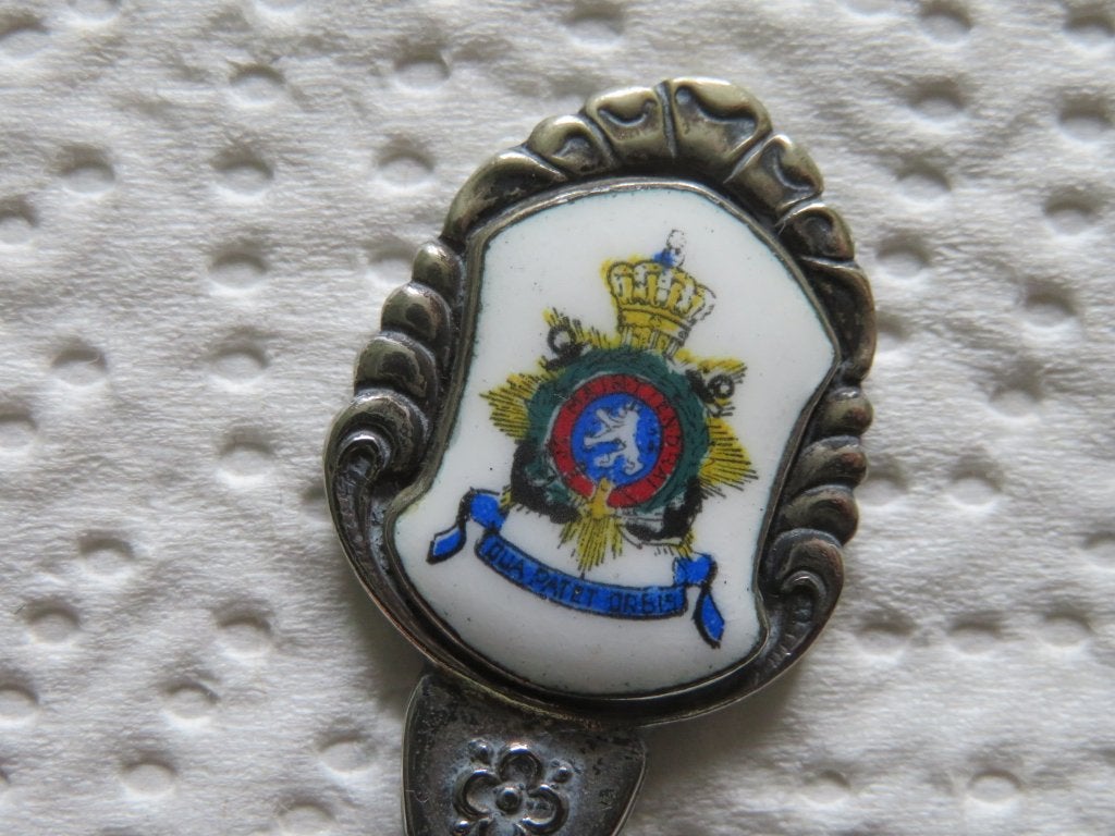 Verzilverde Militaria Suikerschep Embleem Korps Mariniers, Verzenden, Zo goed als nieuw, Porselein, Bestek