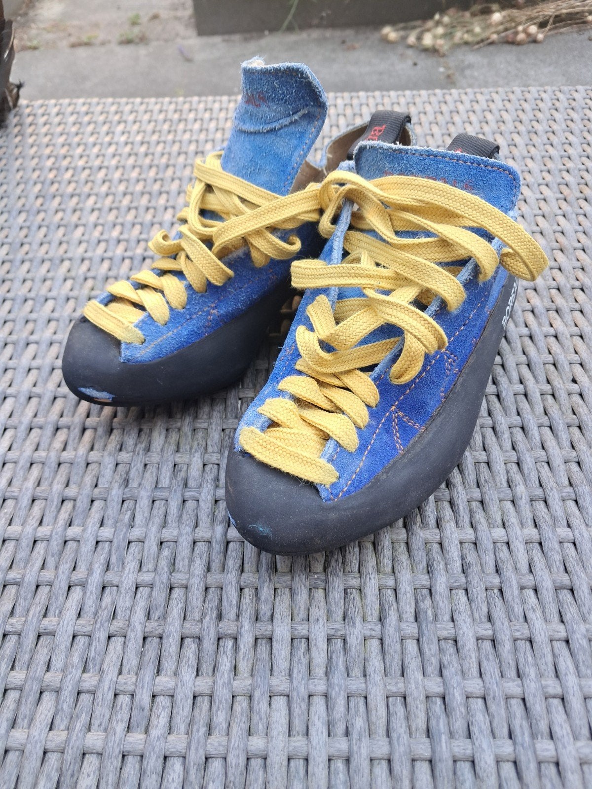 Klimuitrusting: schoenen, pofzak  etc, Sport en Fitness, Klimsport, Ophalen of Verzenden, Gebruikt, Klimsport-accessoire
