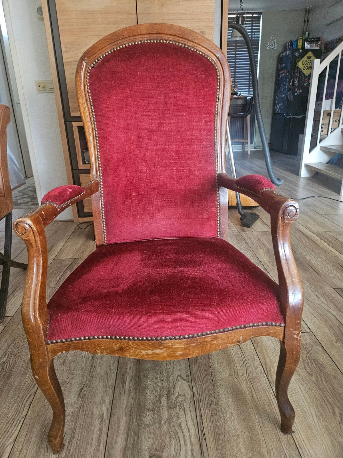 Klassieke Antieke Voltaire Fauteuil – Bordeauxrood Velours (, Ophalen