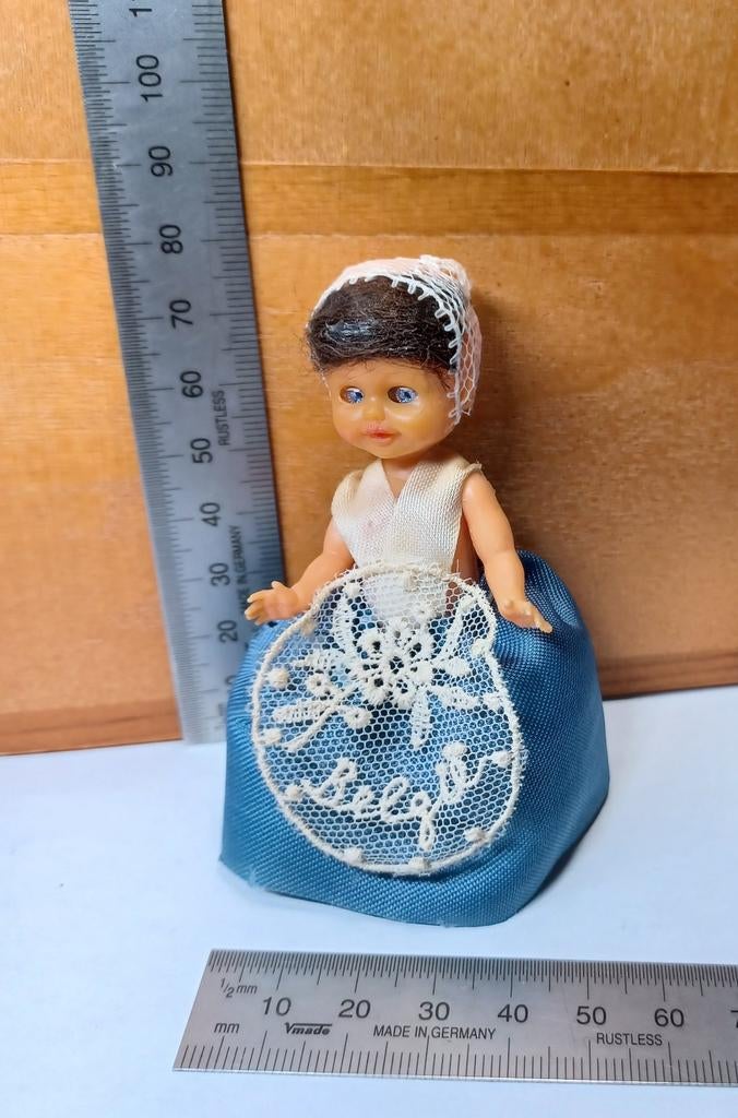 Lotje popjes, Ophalen of Verzenden, Zo goed als nieuw, Poppenhuis