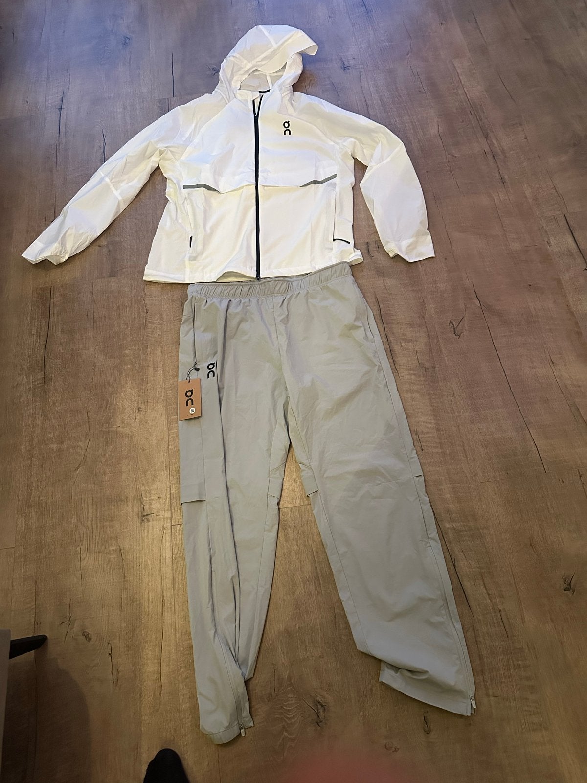 Mooi nieuw trainingspak maat L, Kleding | Heren, Ophalen, Maat 52/54 (L), Meerkleurig, Nieuw