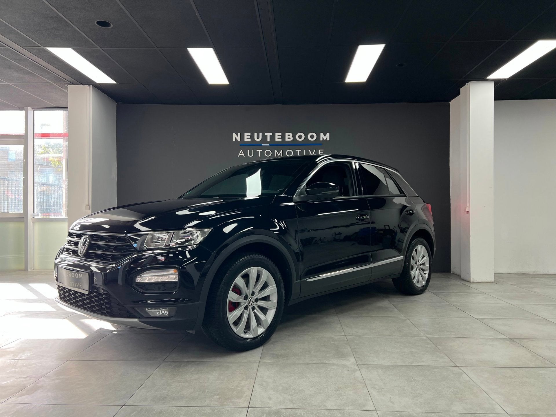 Volkswagen T-Roc 1.5 TSI Sport |ACC|Side Assist| Elek.koffer, Stof, Zwart, 4 cilinders, 150 pk