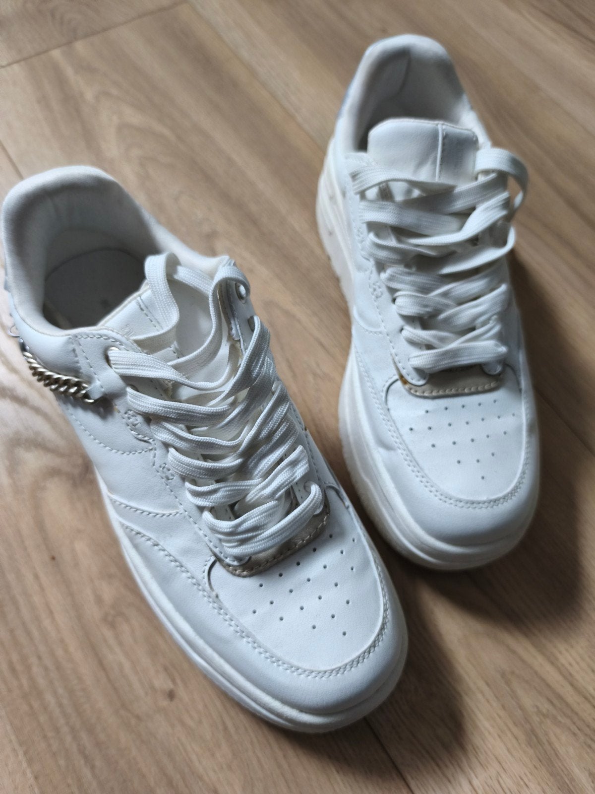 Bershka sneakers wit maat 38, Kleding | Dames, Wit, Sneakers of Gympen, Gedragen, Bershka