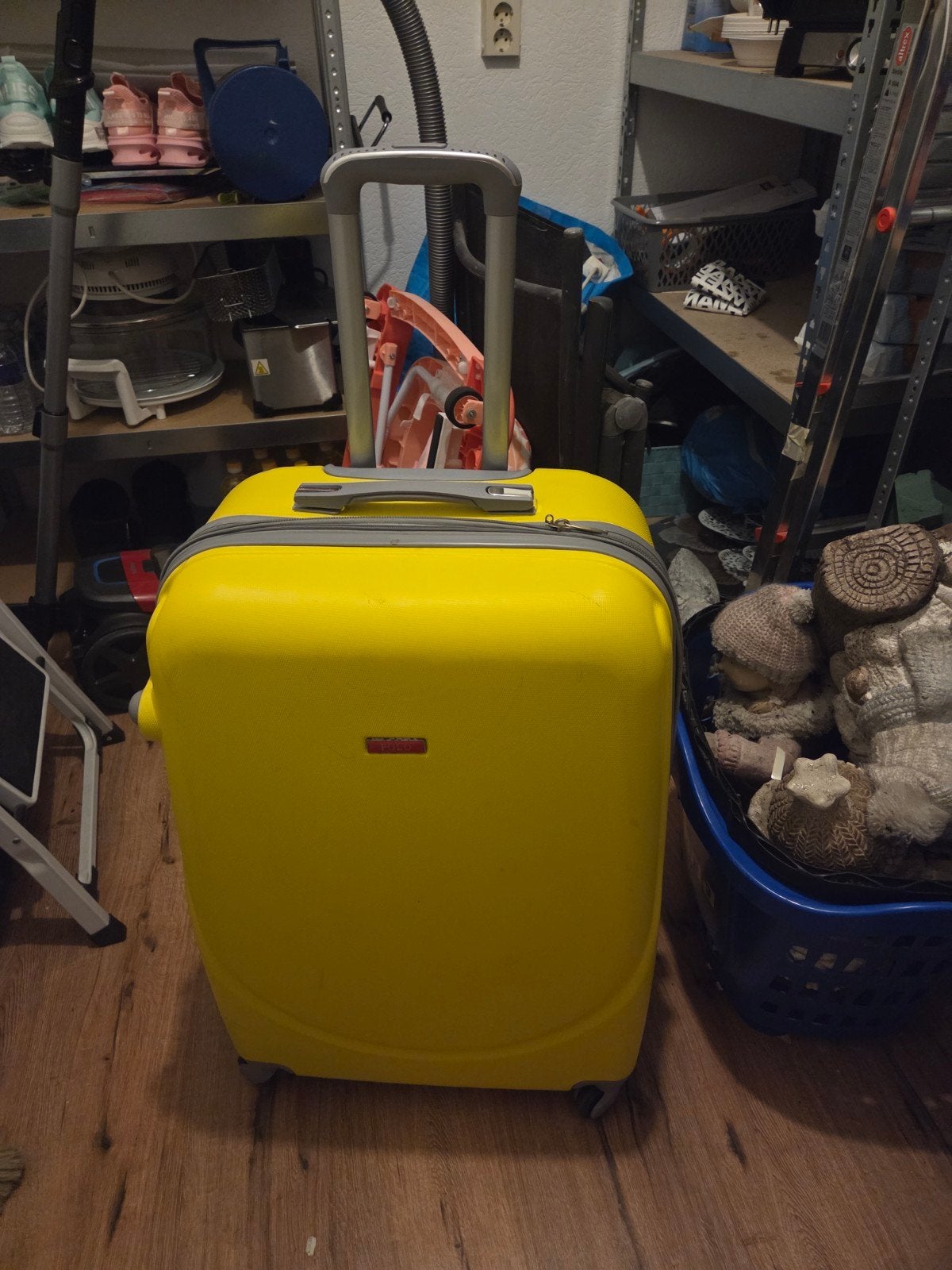 Gele Polo koffer met wieltjes en uitschuifbare handgreep, Wieltjes, Gebruikt, Hard kunststof, 35 tot 45 cm