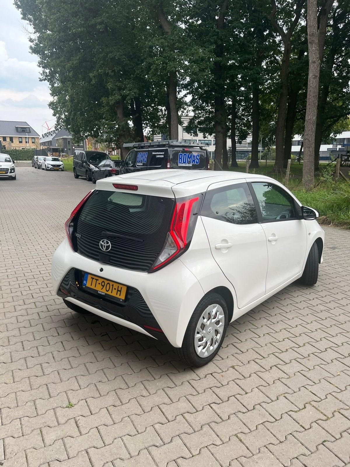 Toyota Aygo 1.0 VVT-i x-play Automaat – Dealer onderhouden, Dealer onderhouden, 4 stoelen, Wit, Origineel Nederlands