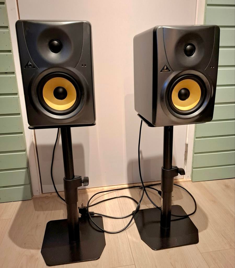 B1030A actieve studiomonitor [2 stuks, inclusief stands], Audio, Tv en Foto, Luidsprekers, Zo goed als nieuw, Front, Rear of Stereo speakers