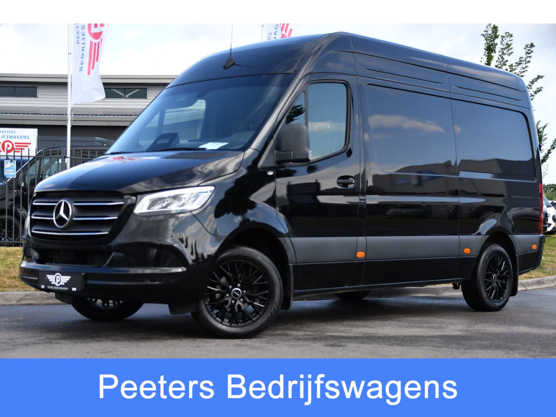 Mercedes-Benz Sprinter 319 1.9 CDI L2H2 Pro Black Edition FA, Automaat, Gebruikt, Zwart, Bedrijf