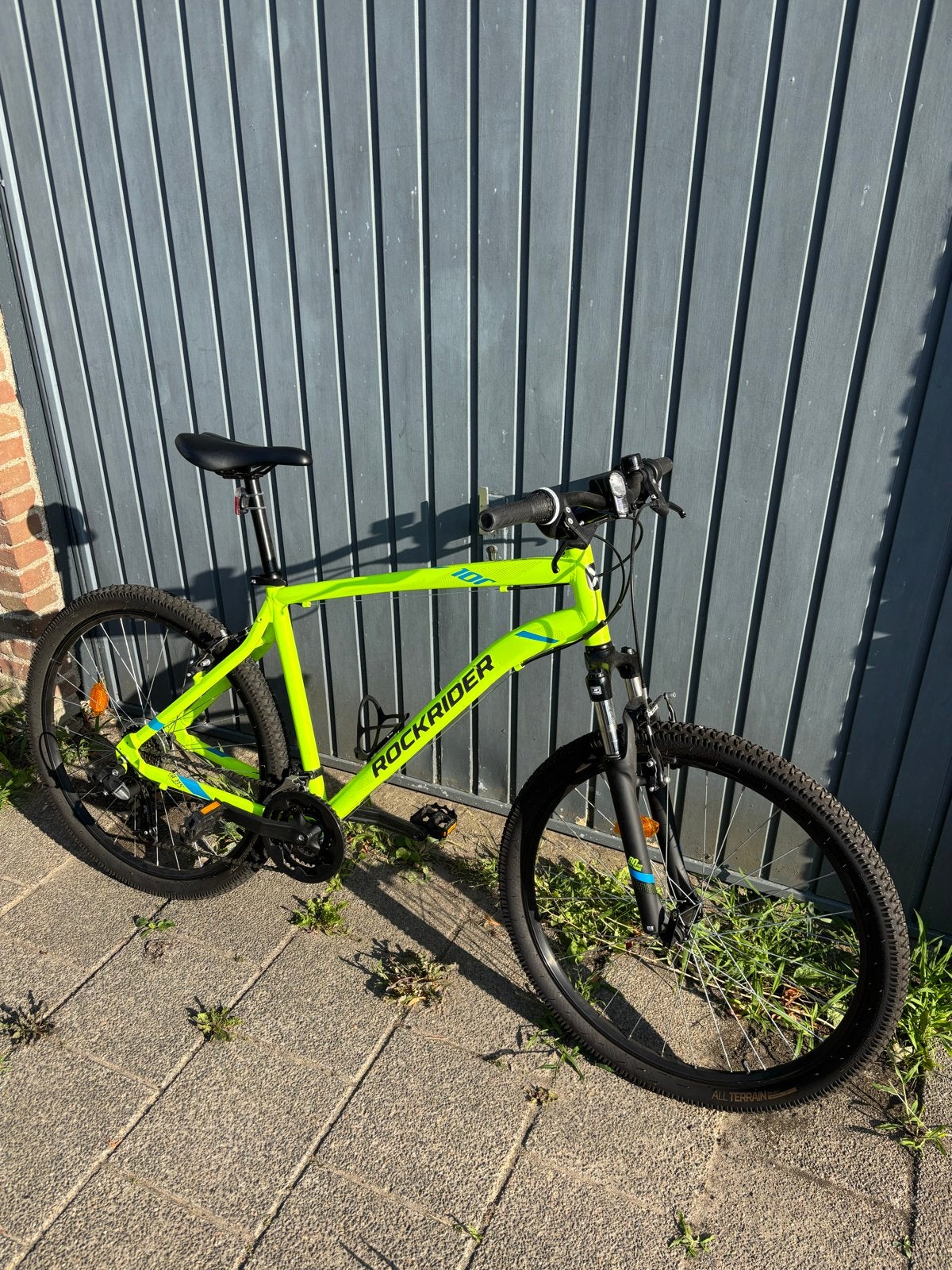Rockrider ST 100 Mountainbike - Neon Geel, Hardtail, Velgrem, 49 tot 53 cm, Zo goed als nieuw