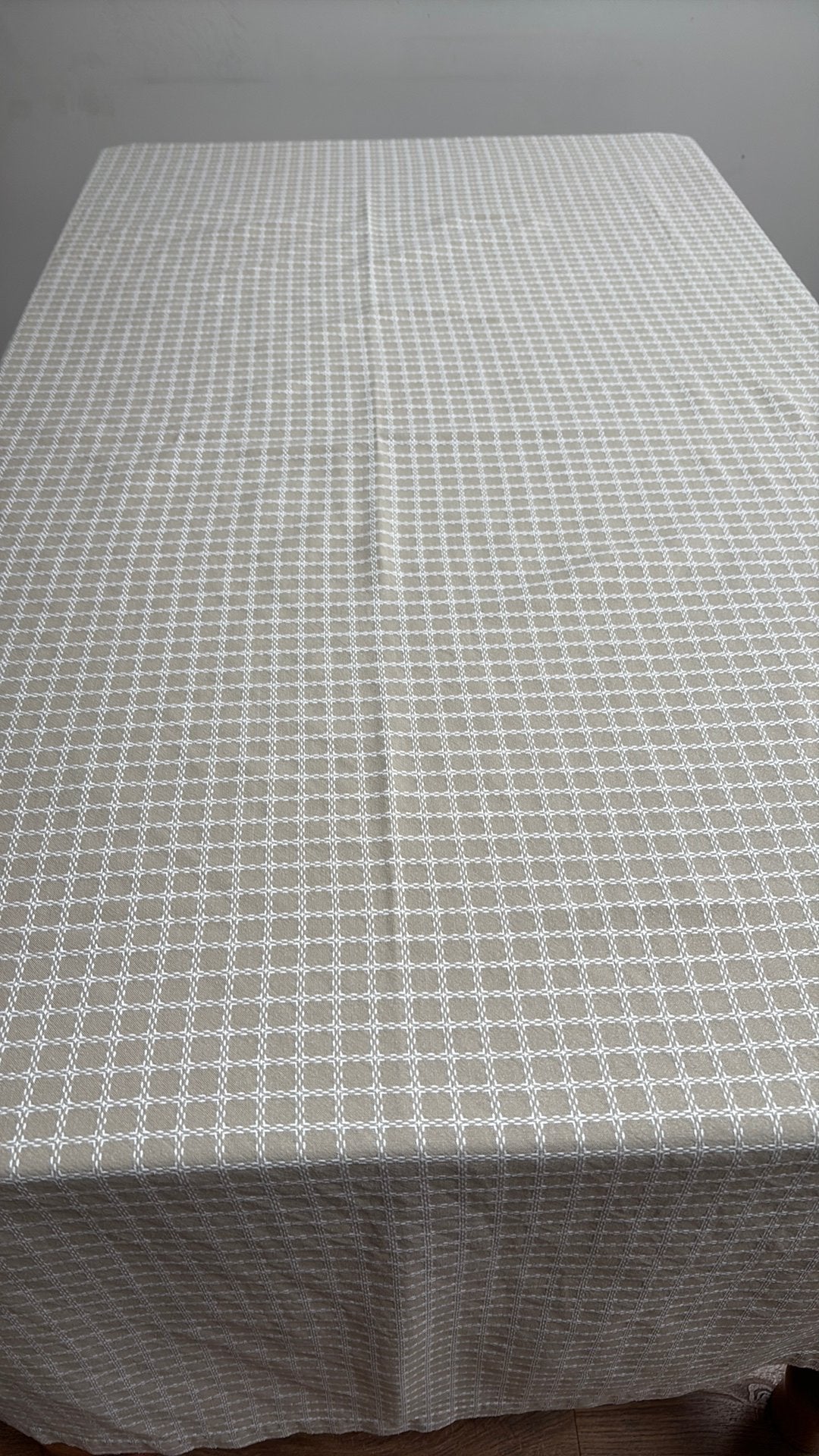 TAFELLAKEN BEIERS BONT BEIGE/WIT RUITJE 2x1.40, Ophalen of Verzenden, Zo goed als nieuw, Wit, Tafelkleed of Tafelzeil
