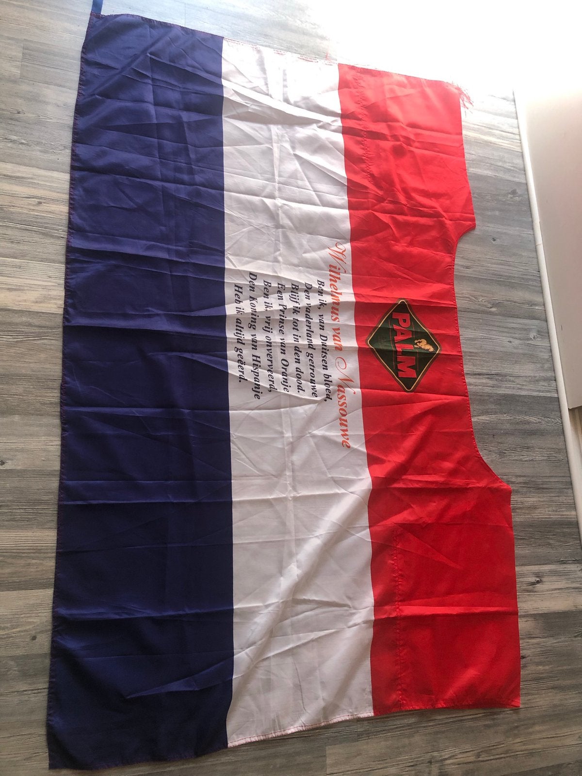Nederlandse vlag, Ophalen, Zo goed als nieuw