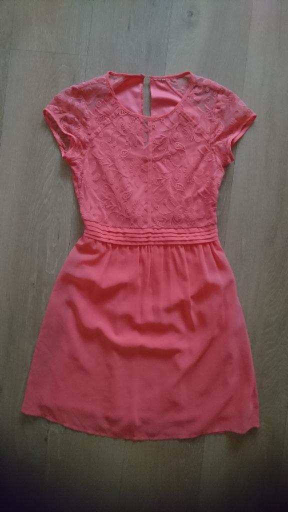 Jurk jurkje Vero Moda Maat XS kant zalmroze dress zomerjurk, Kleding | Dames, Jurken, Vero Moda, Ophalen of Verzenden, Roze, Maat 34 (XS) of kleiner