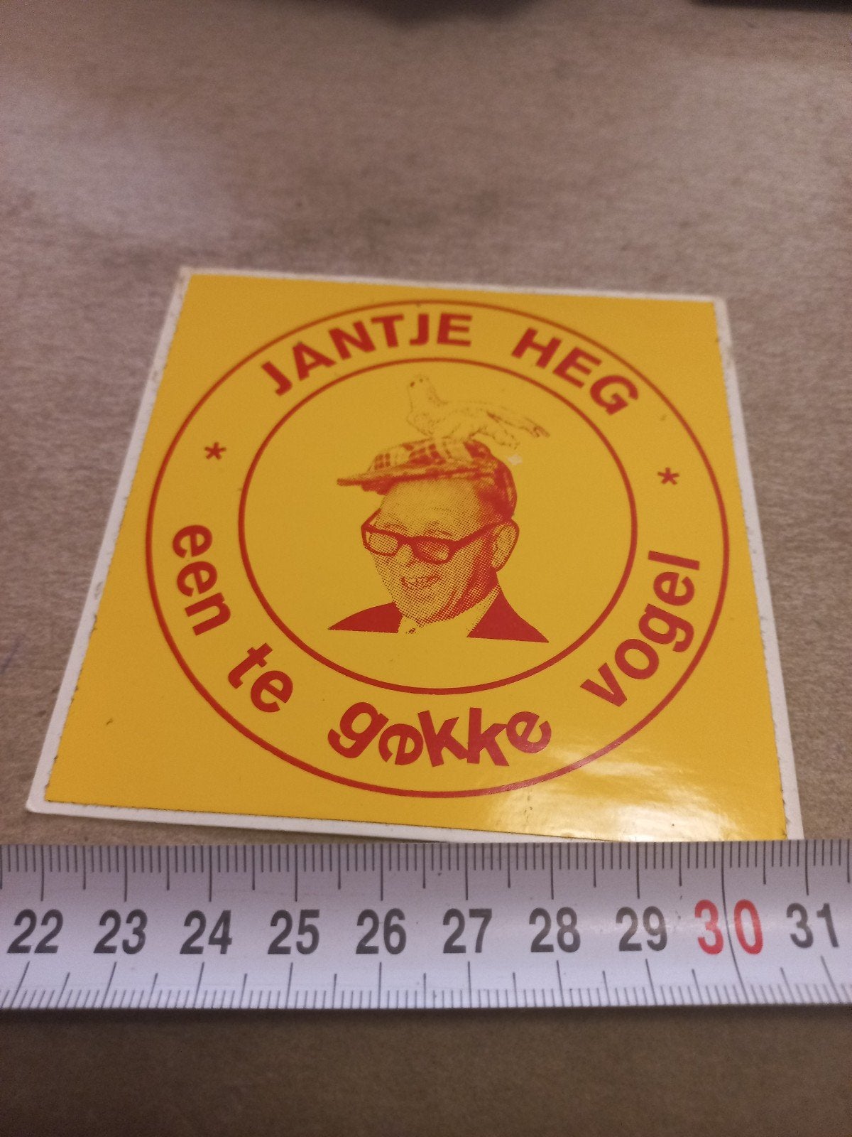 Vintage Jantje Heg 'Een te gokke vogel' sticker, Ophalen of Verzenden, Gebruikt, Overige typen