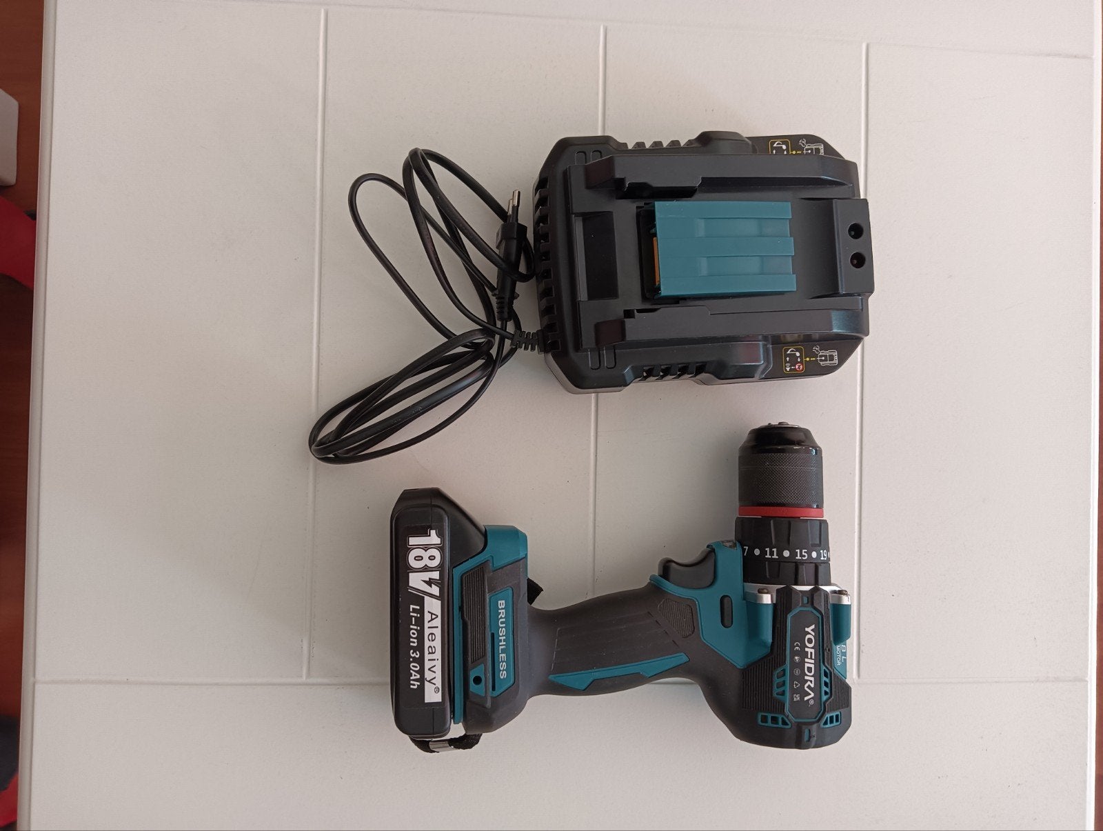Borstelloze Schroefmachine met Klopfunctie - 18V Accu, Ophalen of Verzenden, Zo goed als nieuw, Overige typen, Klopboormechanisme
