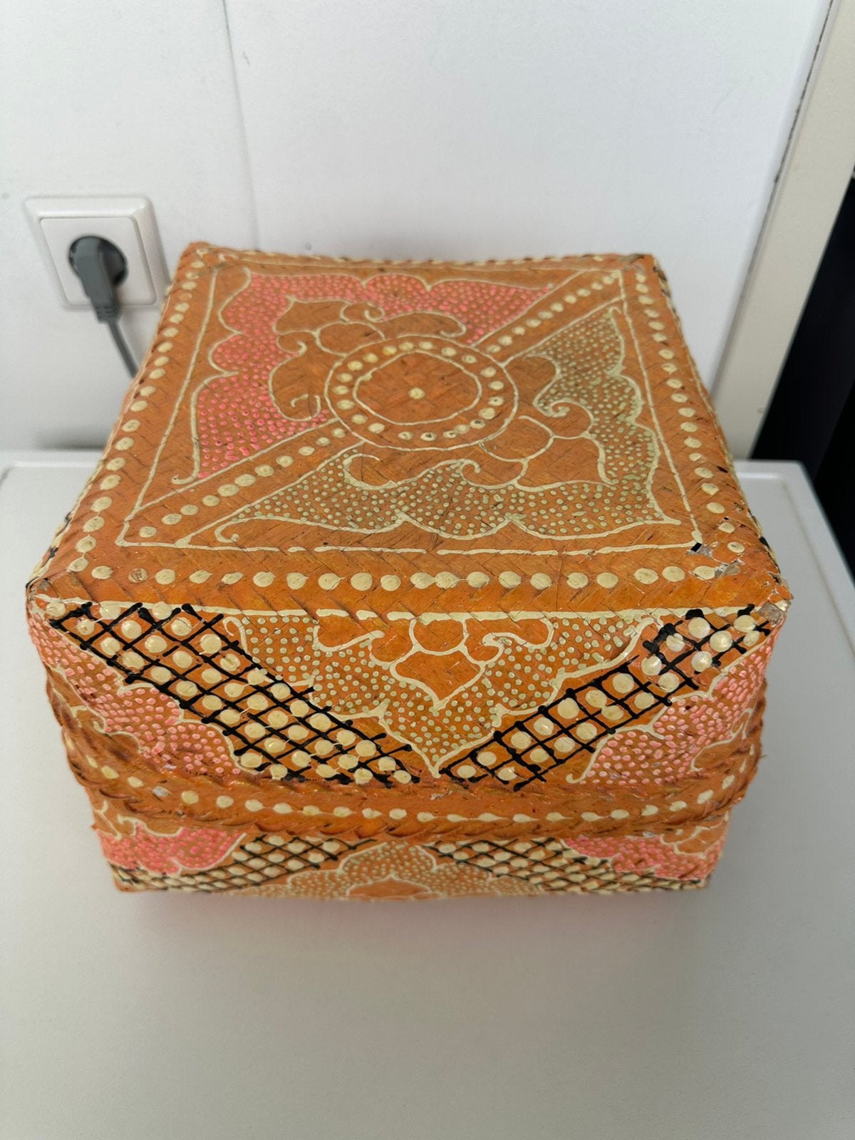 Offermand Bali oranje, Ophalen, Gebruikt, Met deksel, Vierkant