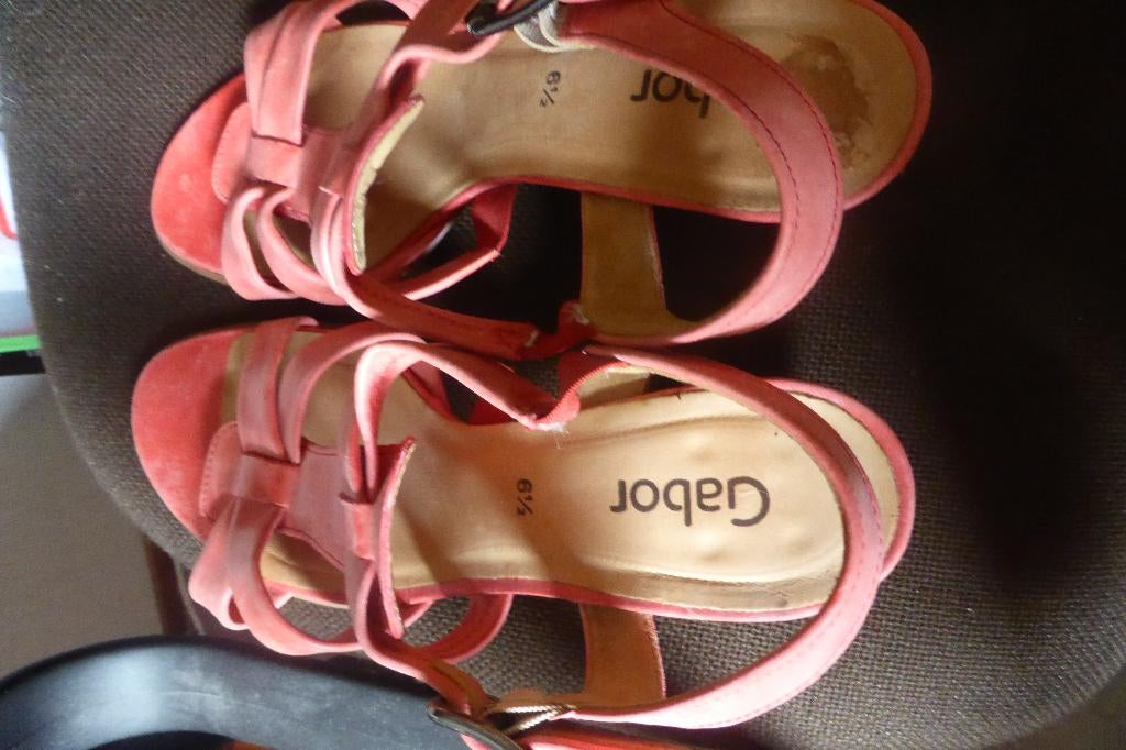 Elegante leren sandalen GABOR 6 1/2, Zo goed als nieuw, Rood, Sandalen of Muiltjes, Ophalen of Verzenden