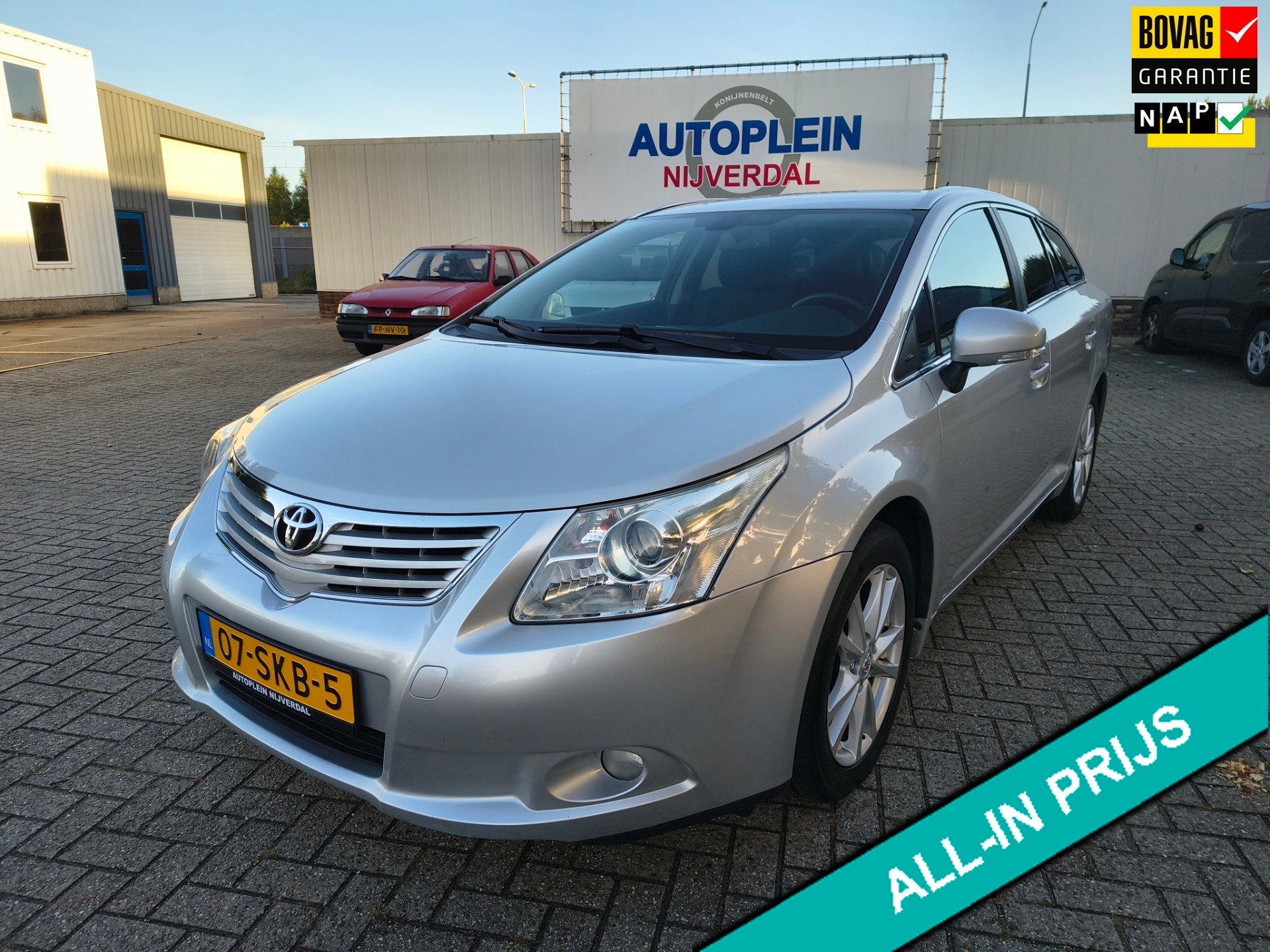 Toyota Avensis Wagon 2.0 VVTi Business in Nederland nieuw ge, Auto's, Euro 5, Stof, Zwart, 4 cilinders